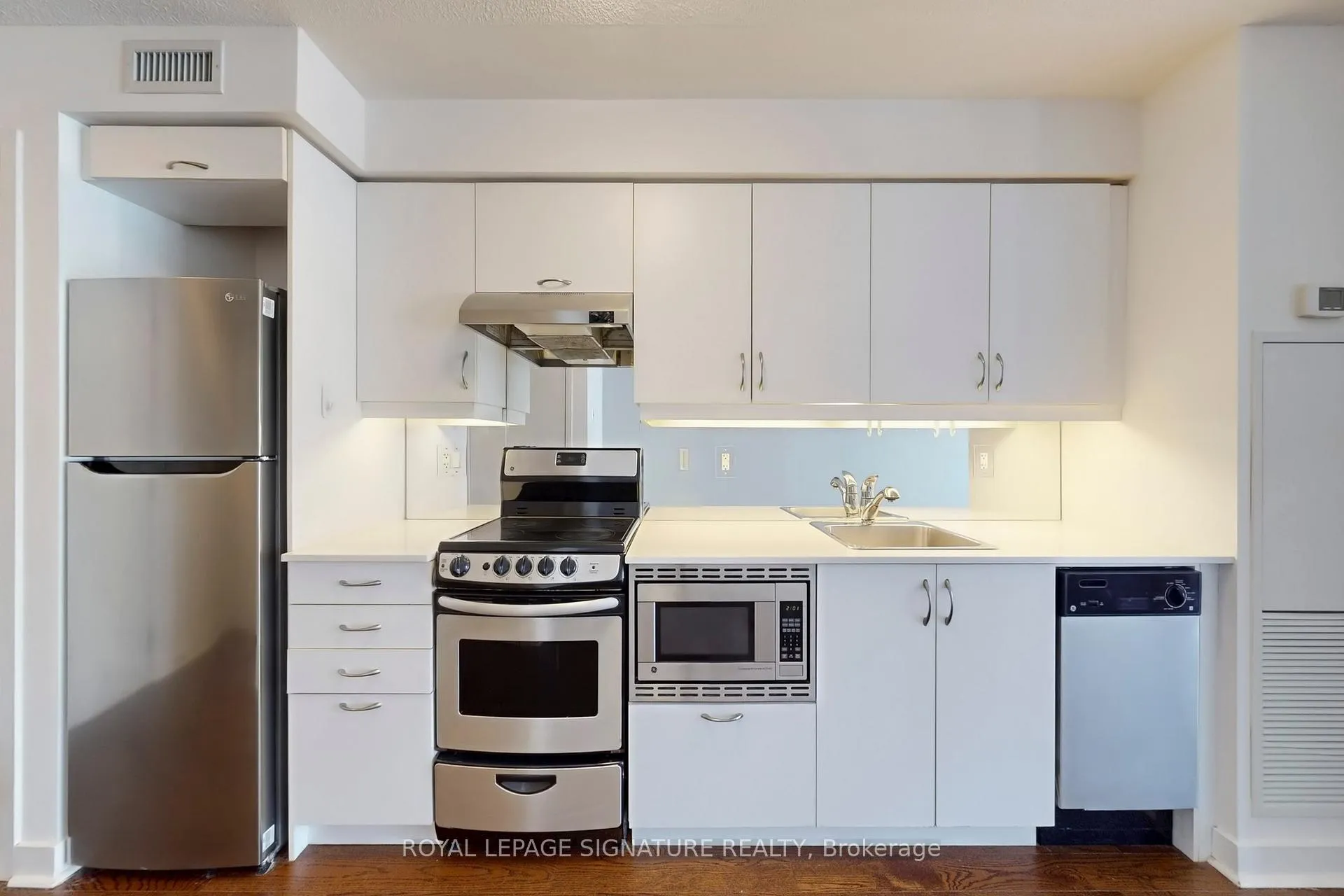 Photo 12 of Unit 720, 320 Richmond Street, Toronto, Moss Park — HOMEH