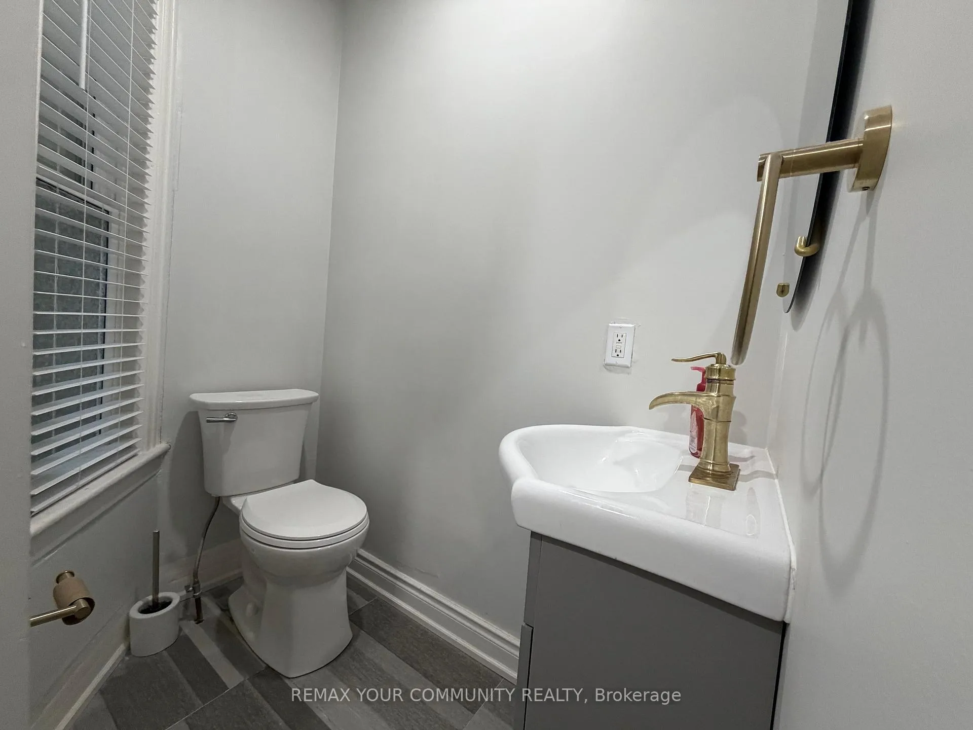 Photo 5 of Unit Upper, 107 Pape Avenue, Toronto, South Riverdale — HOMEH