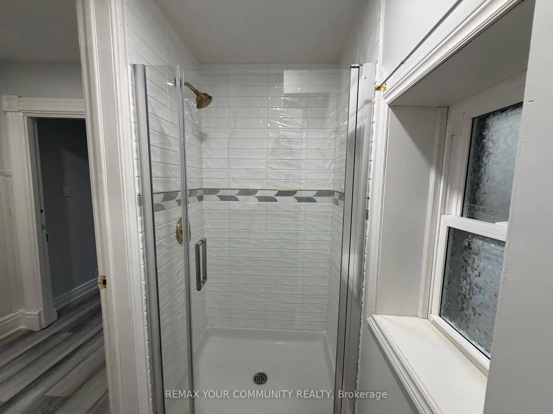 Photo 6 of Unit Upper, 107 Pape Avenue, Toronto, South Riverdale — HOMEH