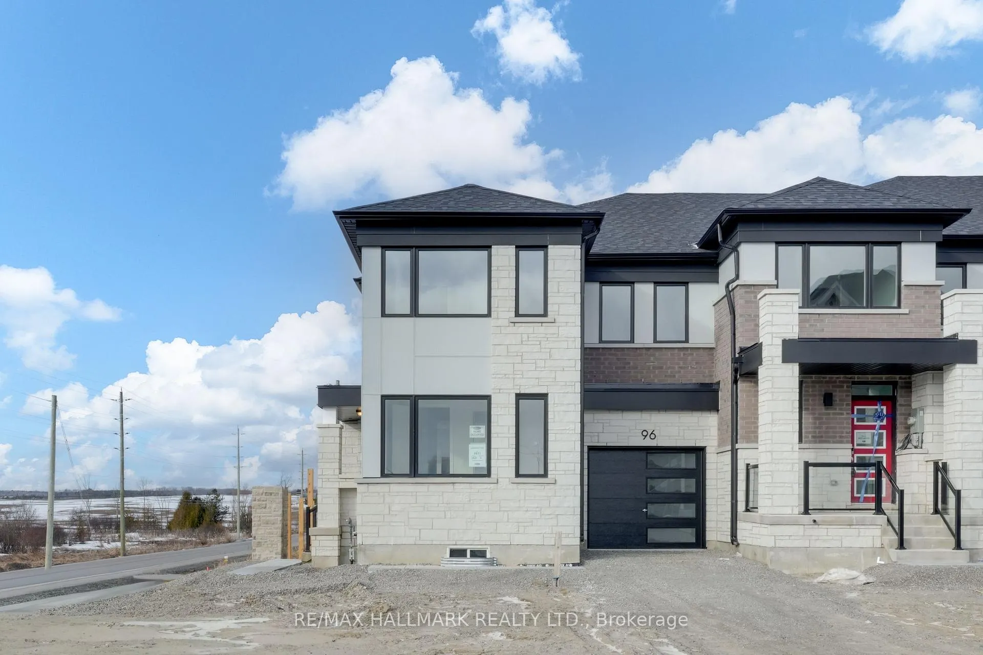 Photo 1 of 96 Vinewood Crescent, Barrie, Rural Barrie Southeast — HOMEH