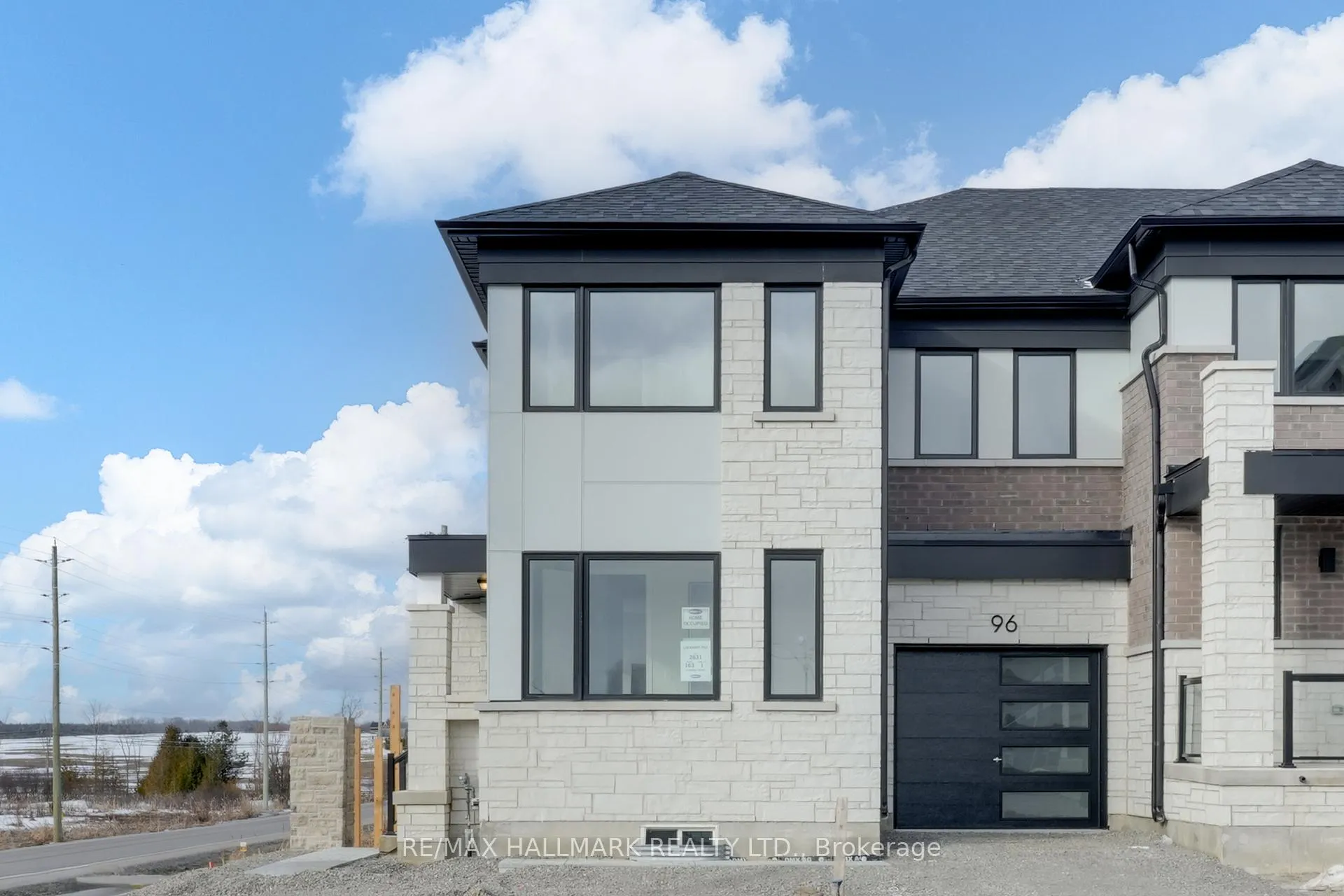 Photo 2 of 96 Vinewood Crescent, Barrie, Rural Barrie Southeast — HOMEH