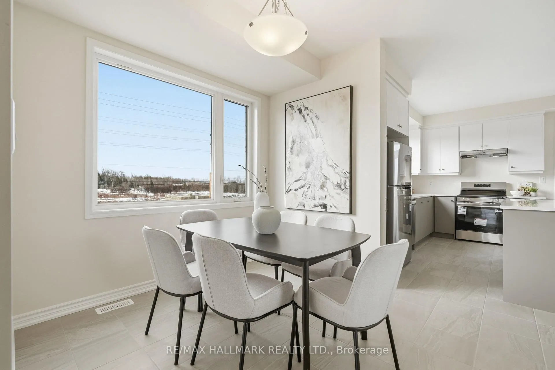 Photo 18 of 96 Vinewood Crescent, Barrie, Rural Barrie Southeast — HOMEH