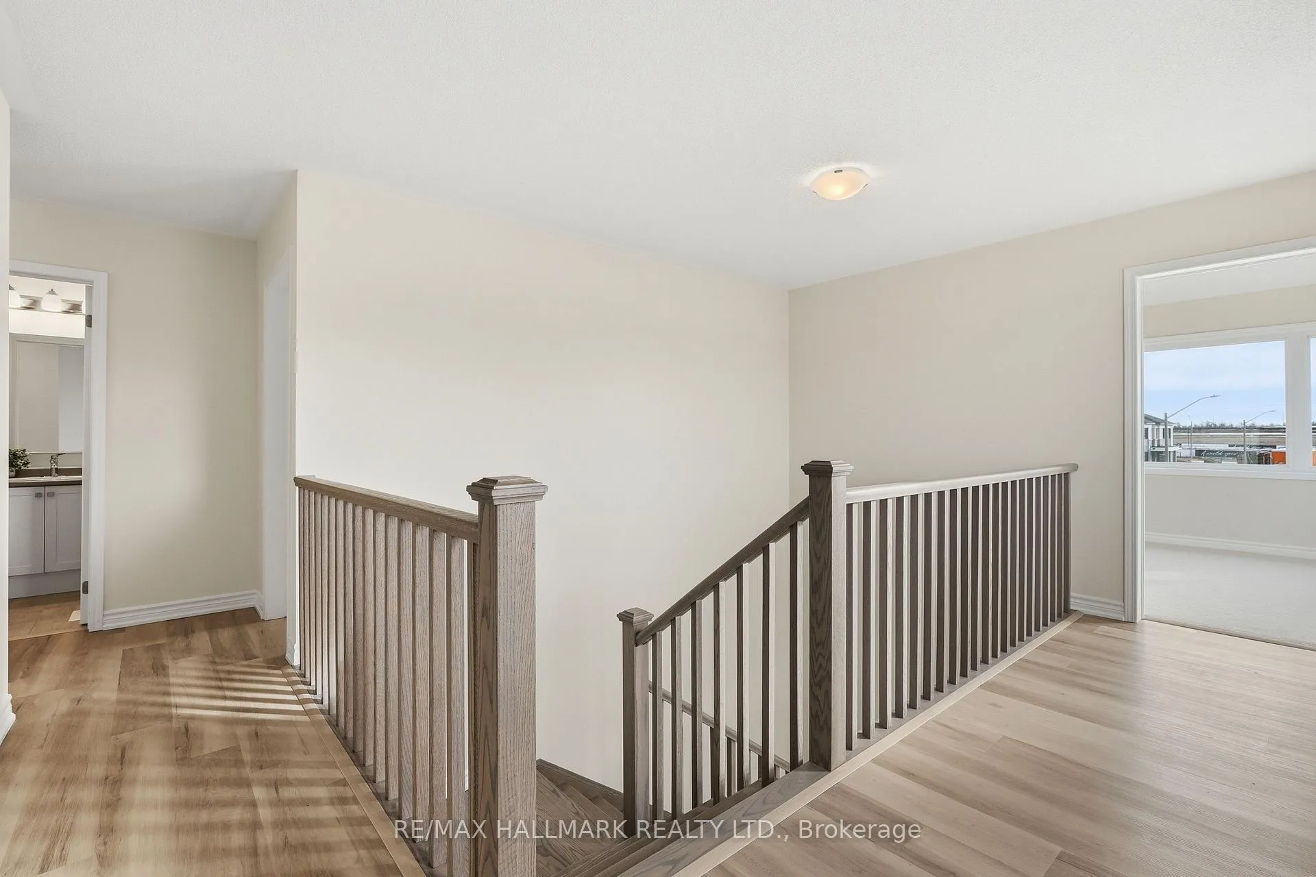 Photo 25 of 96 Vinewood Crescent, Barrie, Rural Barrie Southeast — HOMEH