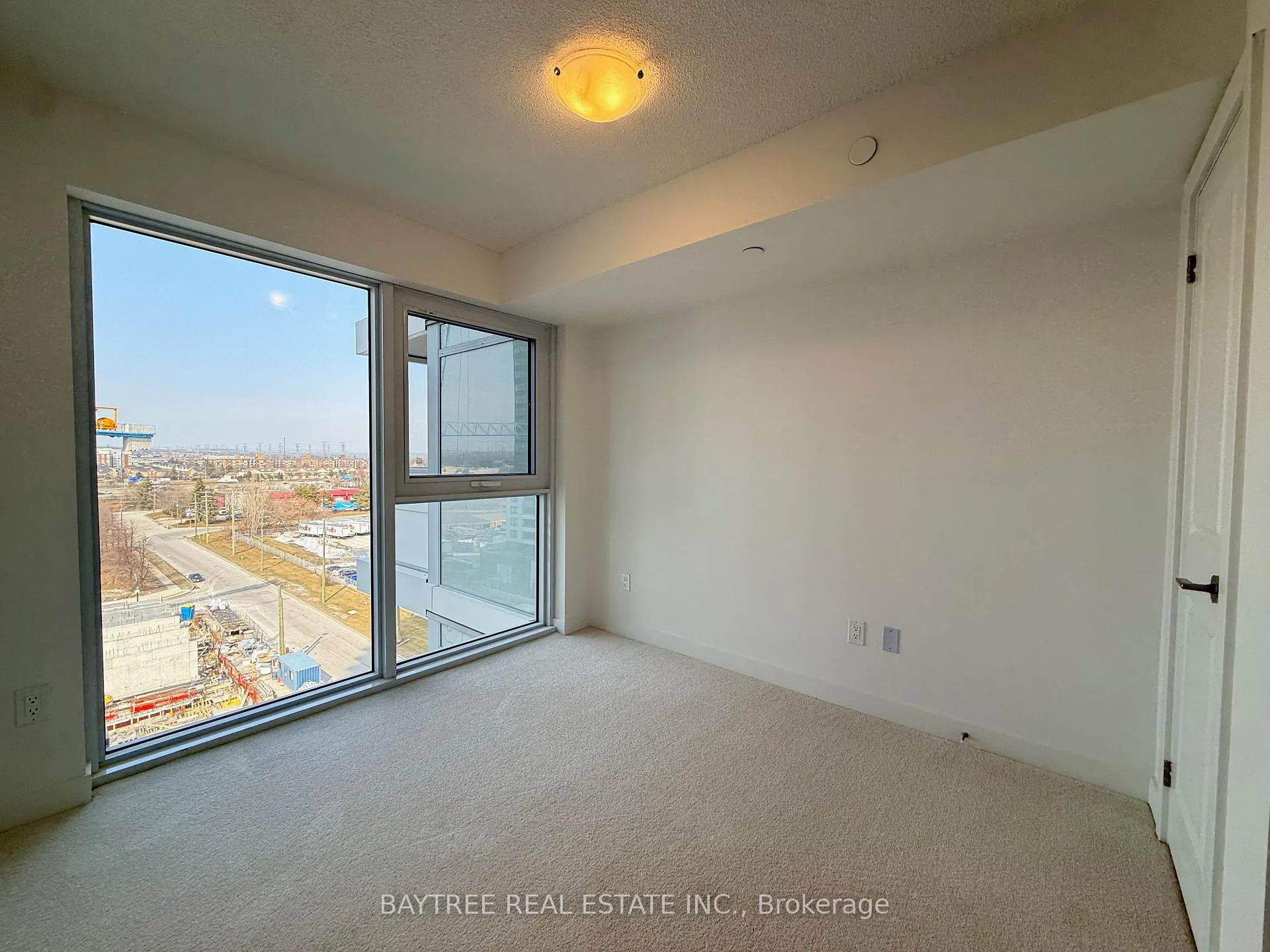 Photo 14 of Unit 801, 1010 Sandy Beach Road, Pickering, Bay Ridges — HOMEH