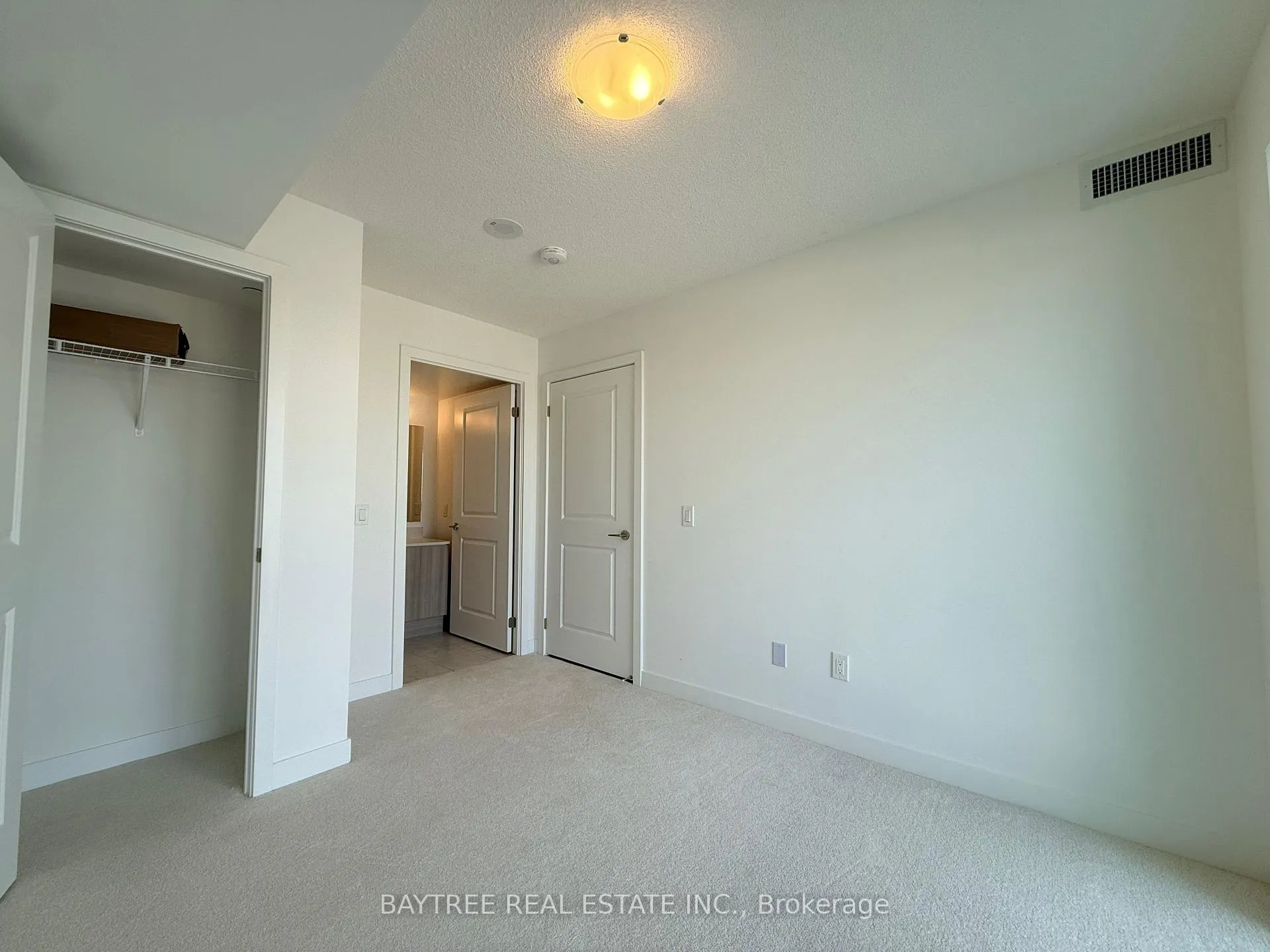 Photo 15 of Unit 801, 1010 Sandy Beach Road, Pickering, Bay Ridges — HOMEH
