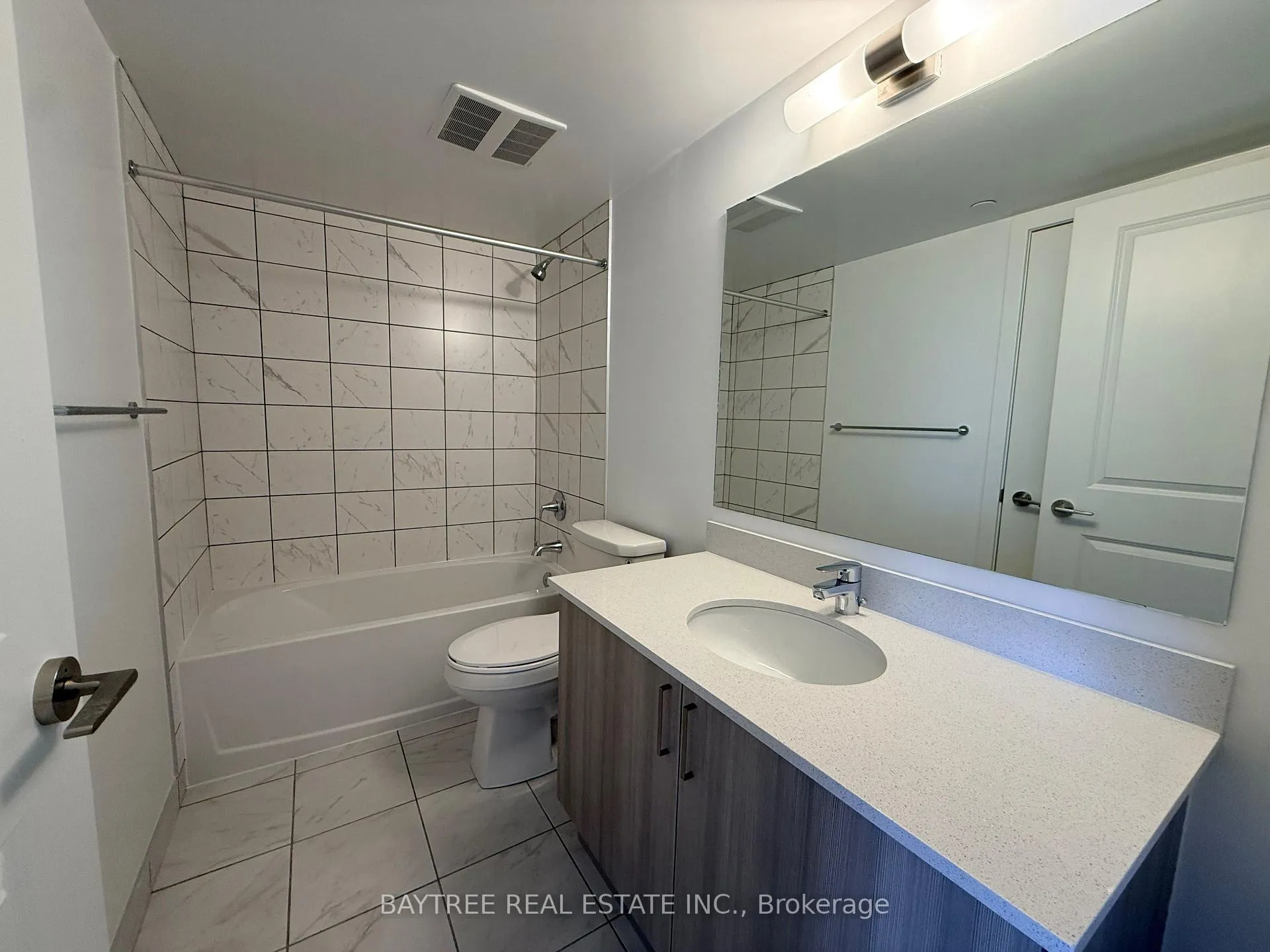 Photo 19 of Unit 801, 1010 Sandy Beach Road, Pickering, Bay Ridges — HOMEH