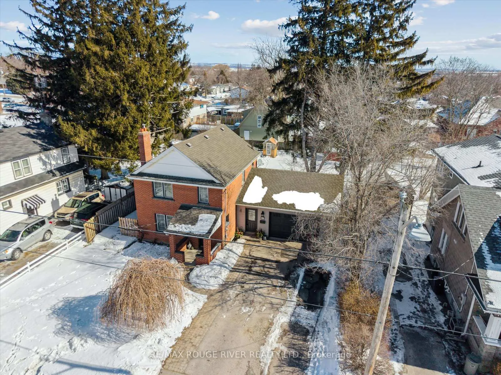 Photo 2 of 137 Elgin Street, Clarington, Bowmanville — HOMEH