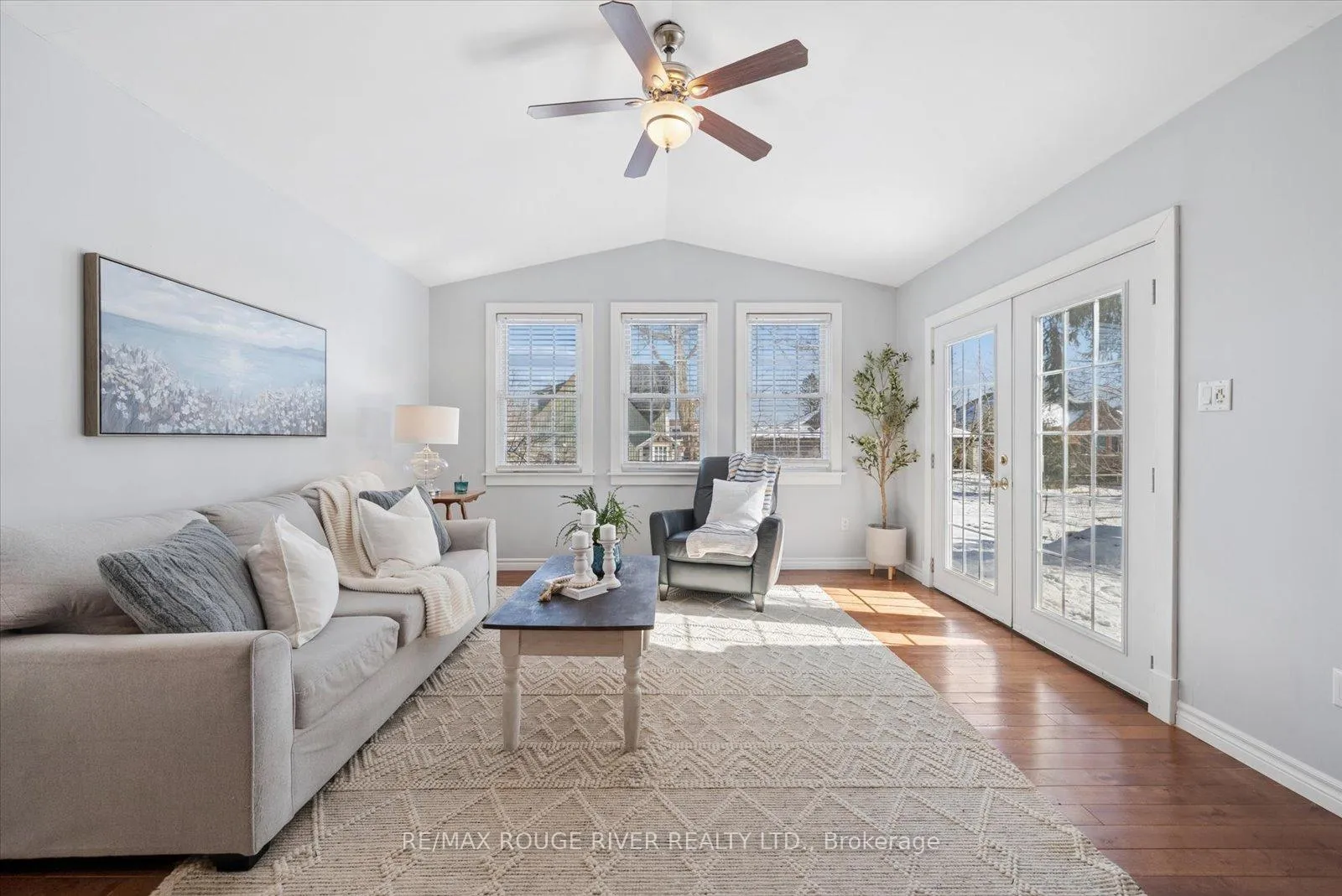Photo 17 of 137 Elgin Street, Clarington, Bowmanville — HOMEH