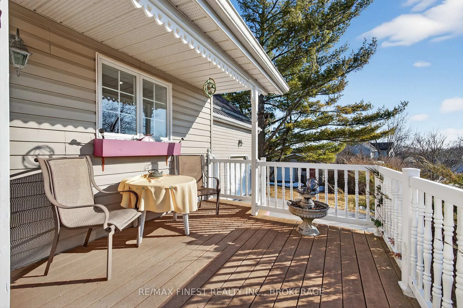 Photo 4 of 4602 Deer Run Way, Frontenac, Frontenac South — HOMEH