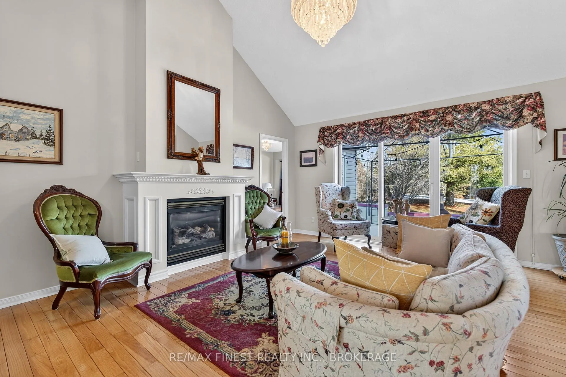 Photo 6 of 4602 Deer Run Way, Frontenac, Frontenac South — HOMEH