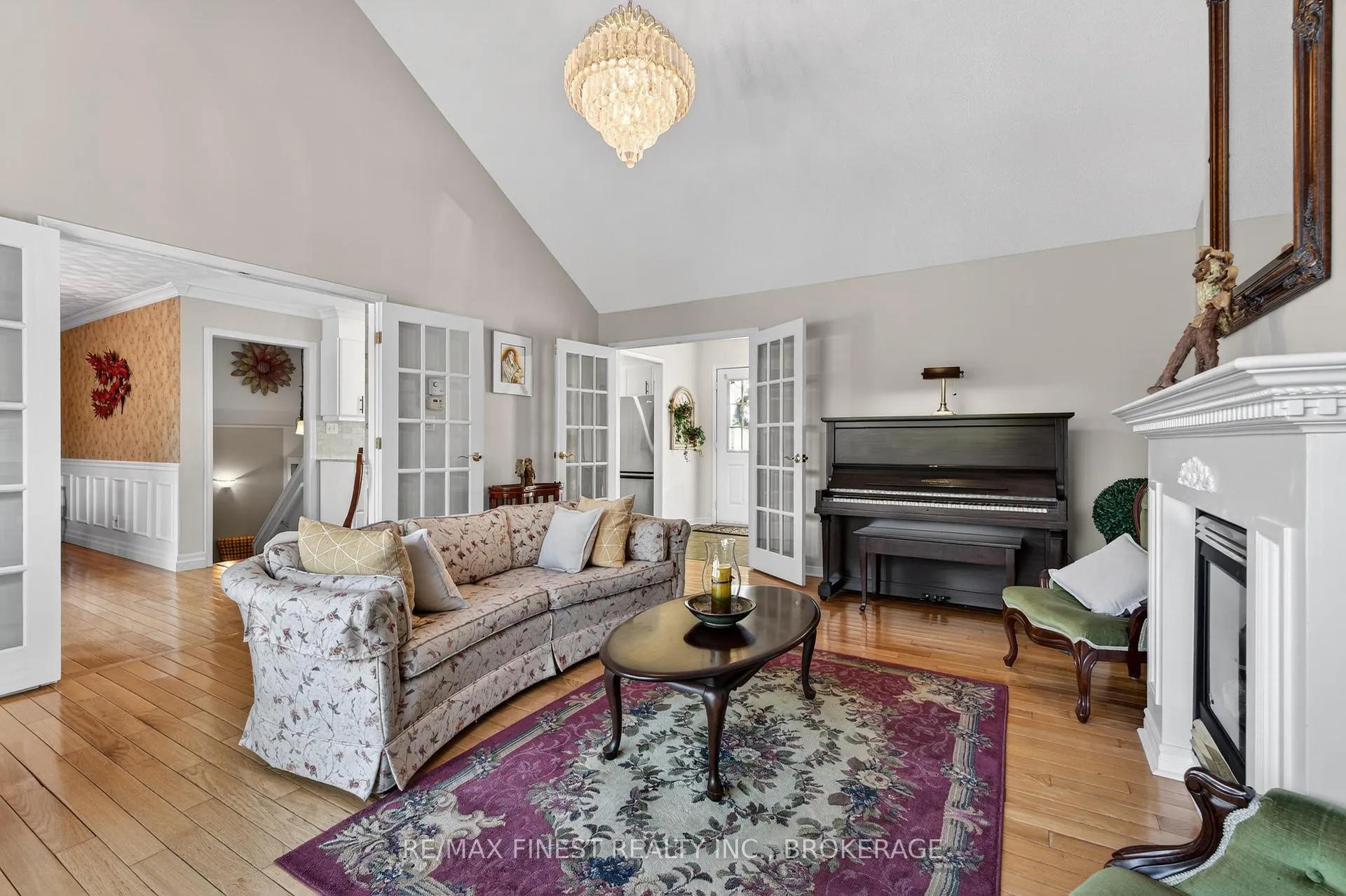 Photo 10 of 4602 Deer Run Way, Frontenac, Frontenac South — HOMEH