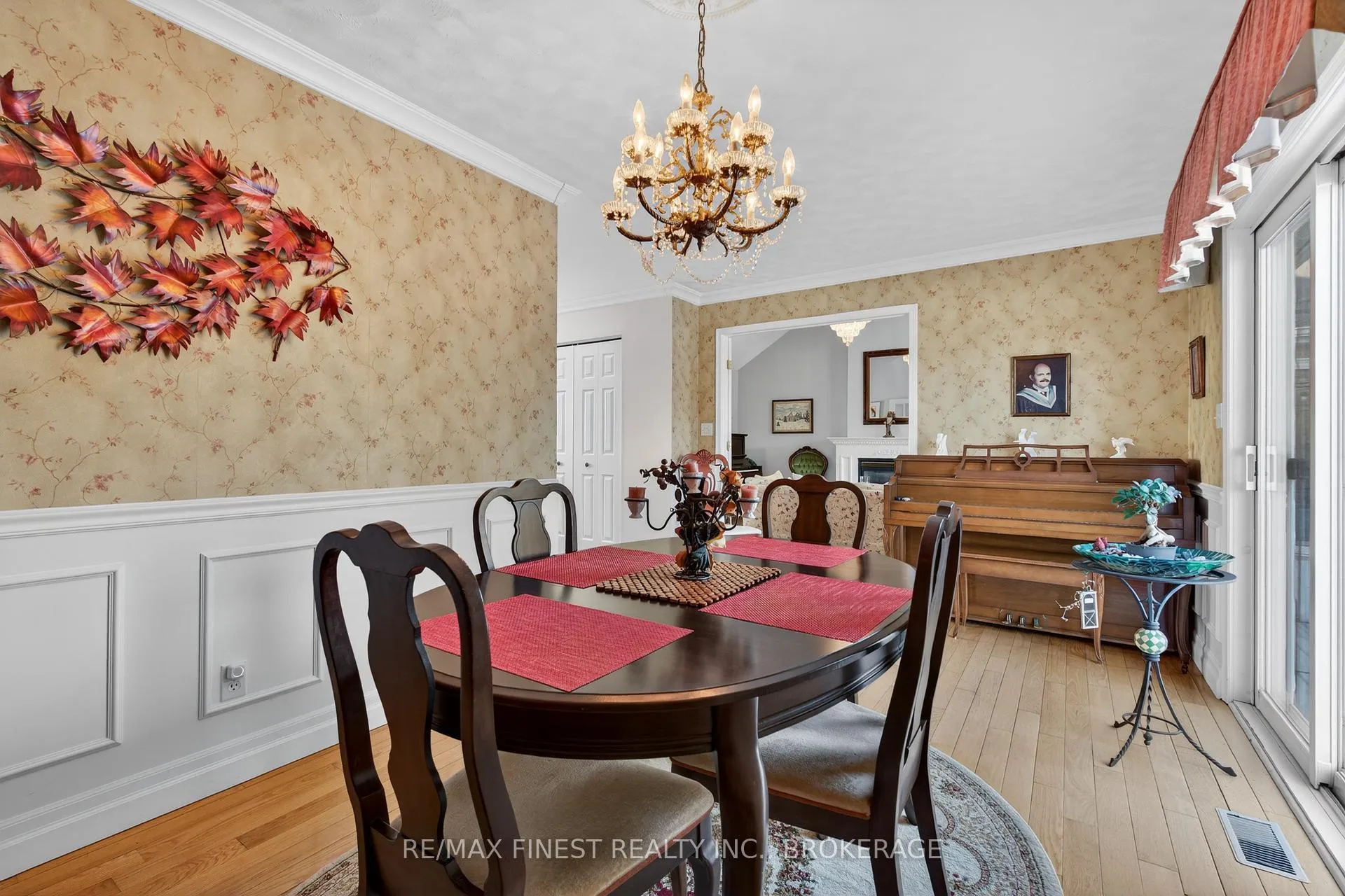 Photo 13 of 4602 Deer Run Way, Frontenac, Frontenac South — HOMEH