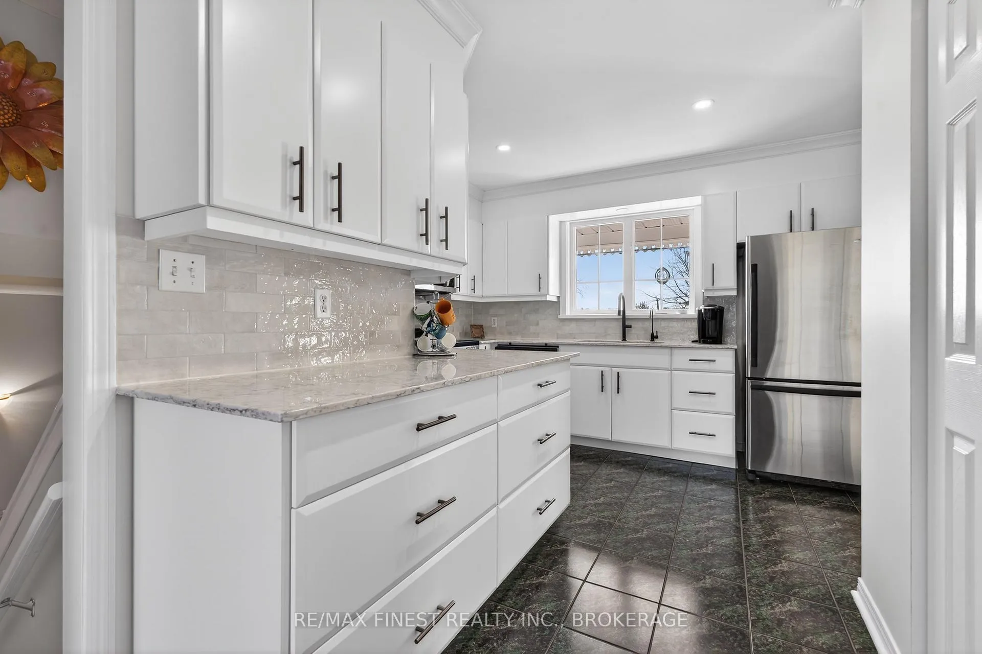 Photo 14 of 4602 Deer Run Way, Frontenac, Frontenac South — HOMEH