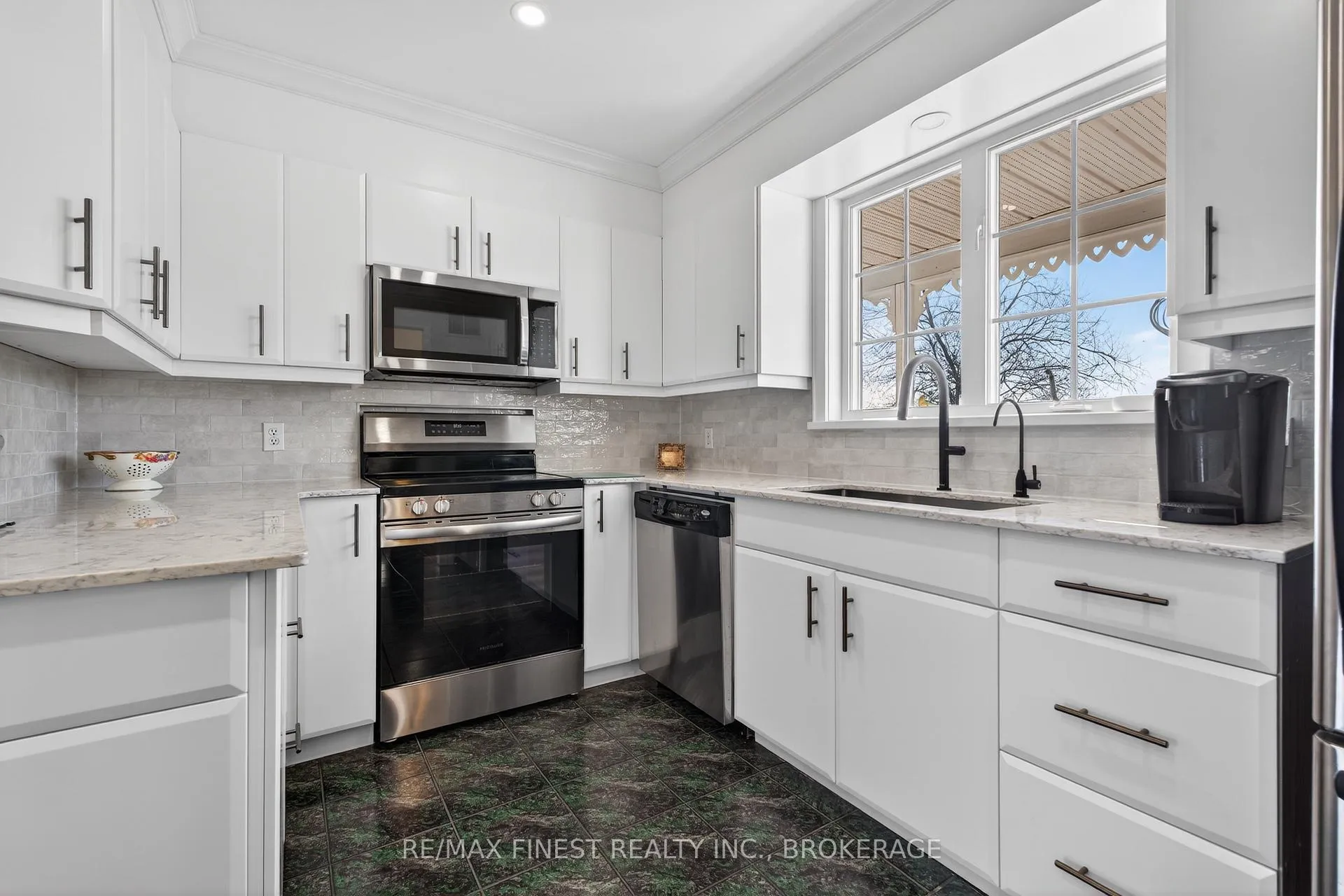 Photo 15 of 4602 Deer Run Way, Frontenac, Frontenac South — HOMEH
