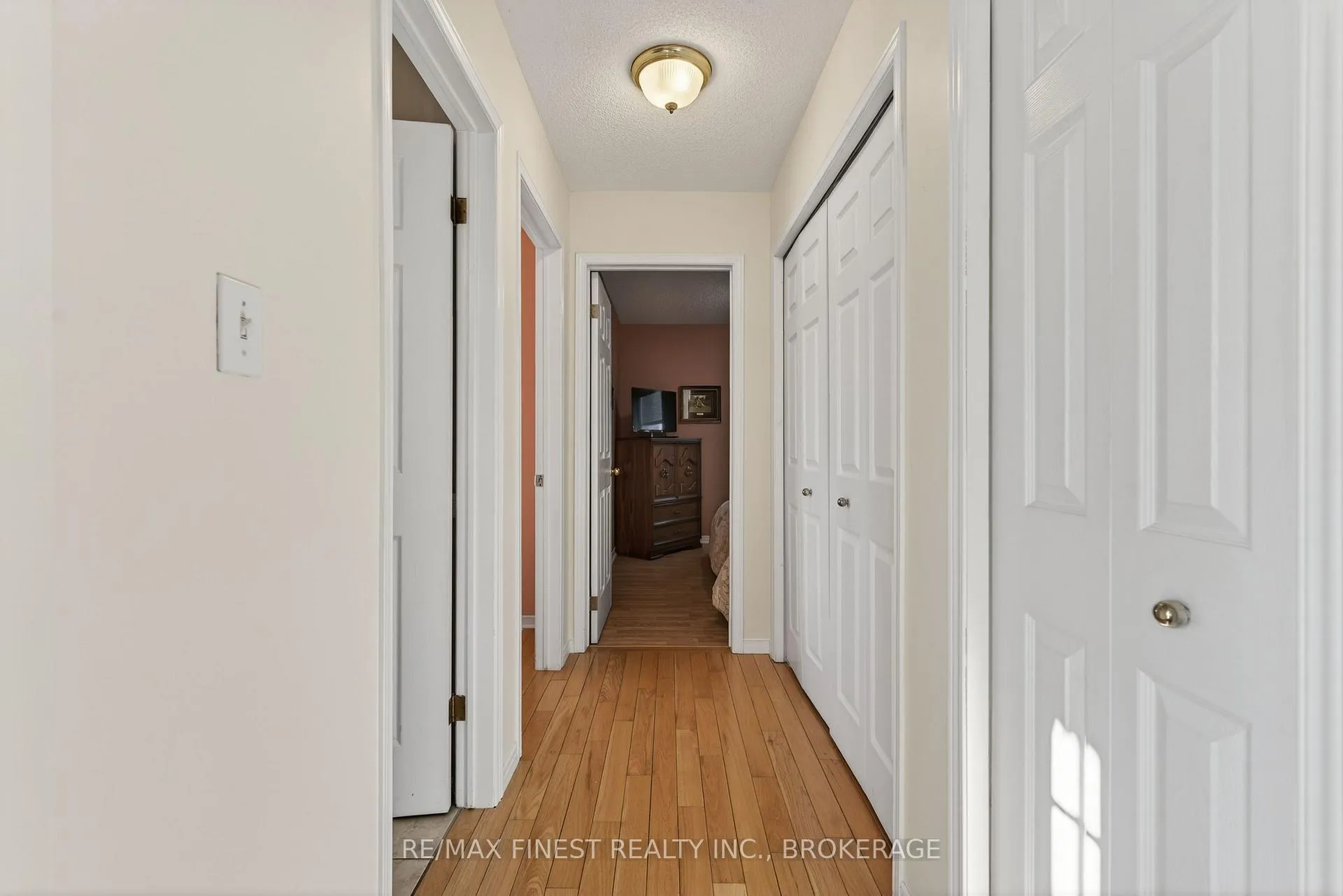 Photo 18 of 4602 Deer Run Way, Frontenac, Frontenac South — HOMEH