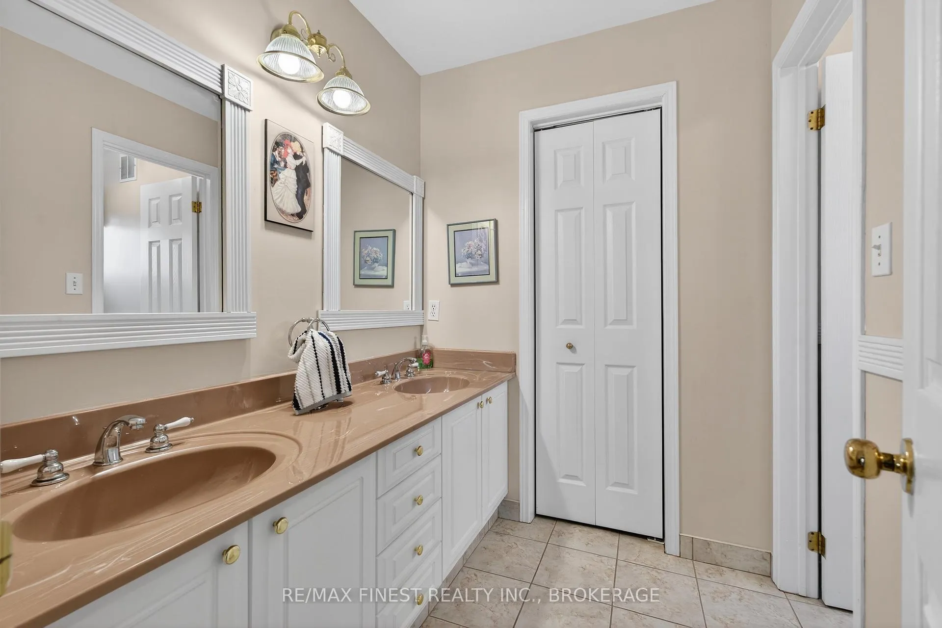 Photo 26 of 4602 Deer Run Way, Frontenac, Frontenac South — HOMEH