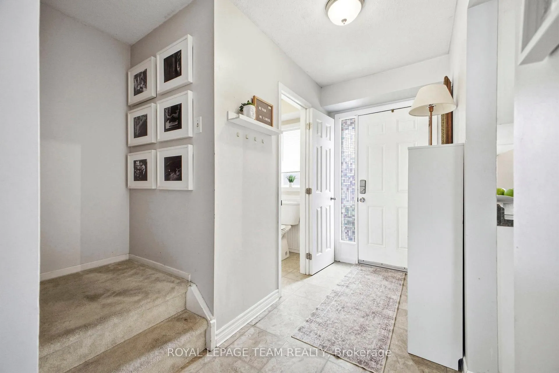 Photo 3 of 3017 Olympic Way, Ottawa, Blossom Park/Leitrim — HOMEH
