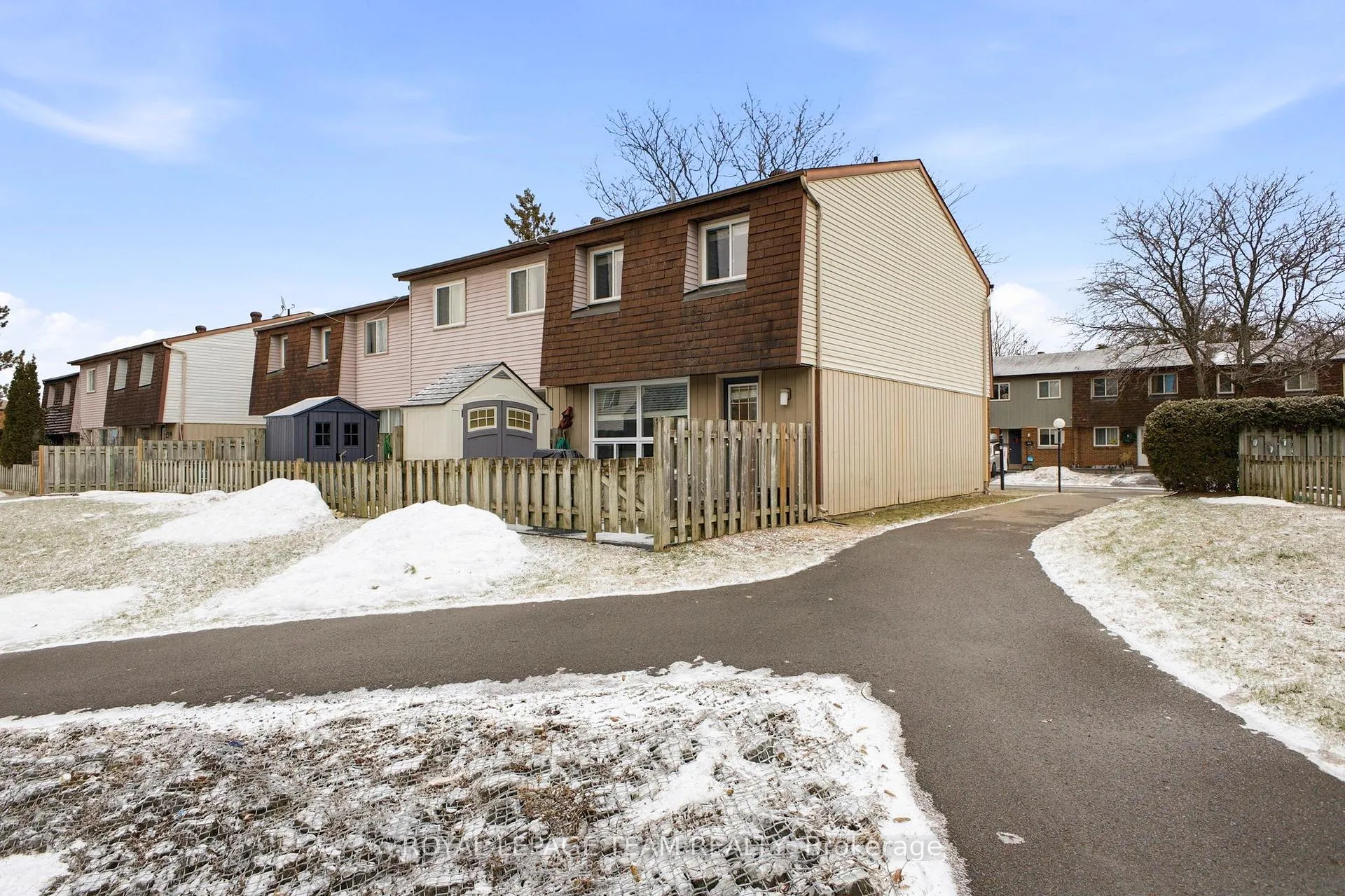 Photo 37 of 3017 Olympic Way, Ottawa, Blossom Park/Leitrim — HOMEH