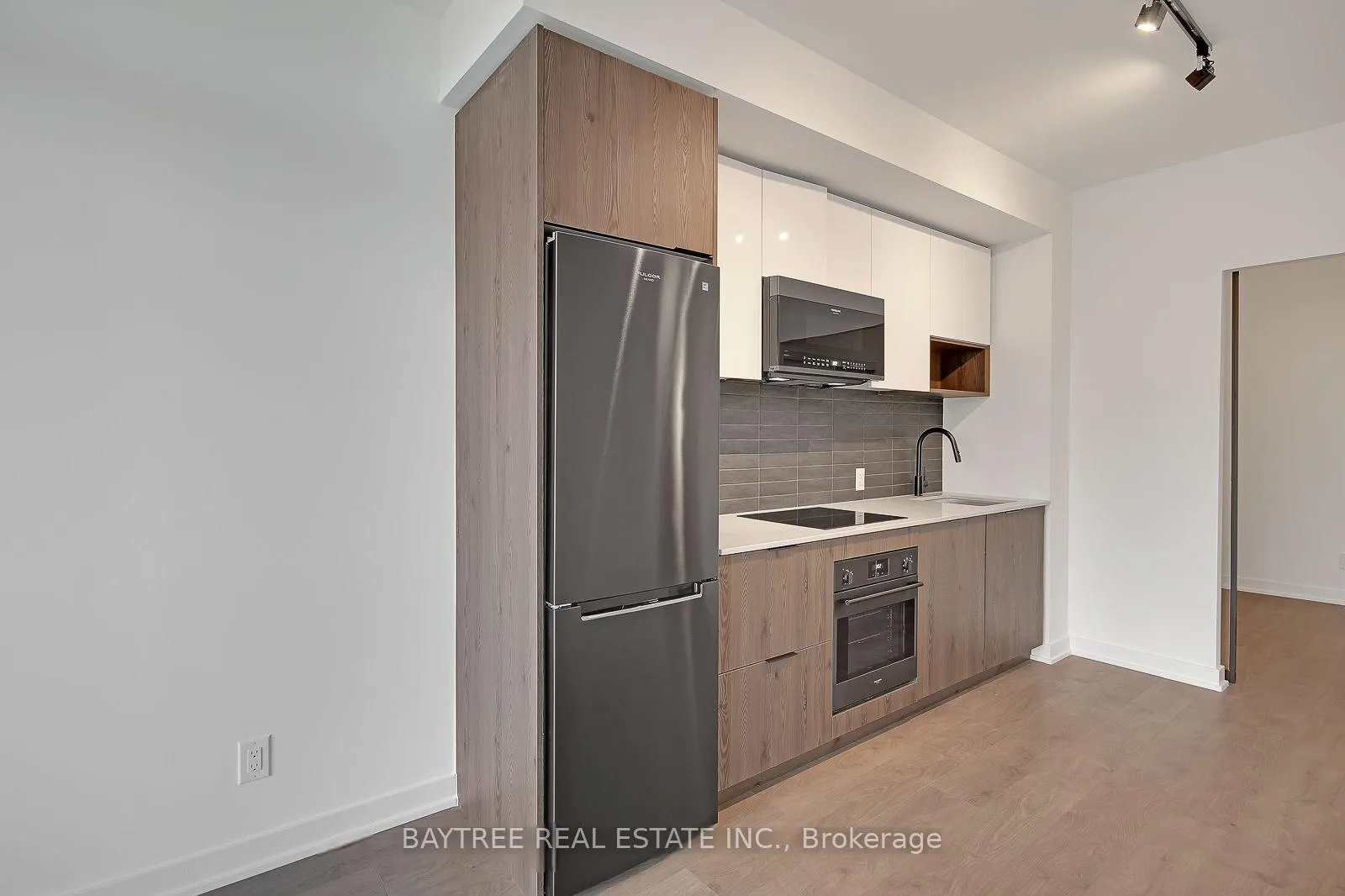 Photo 4 of Unit 407, 5 Defries Street, Toronto, Regent Park — HOMEH