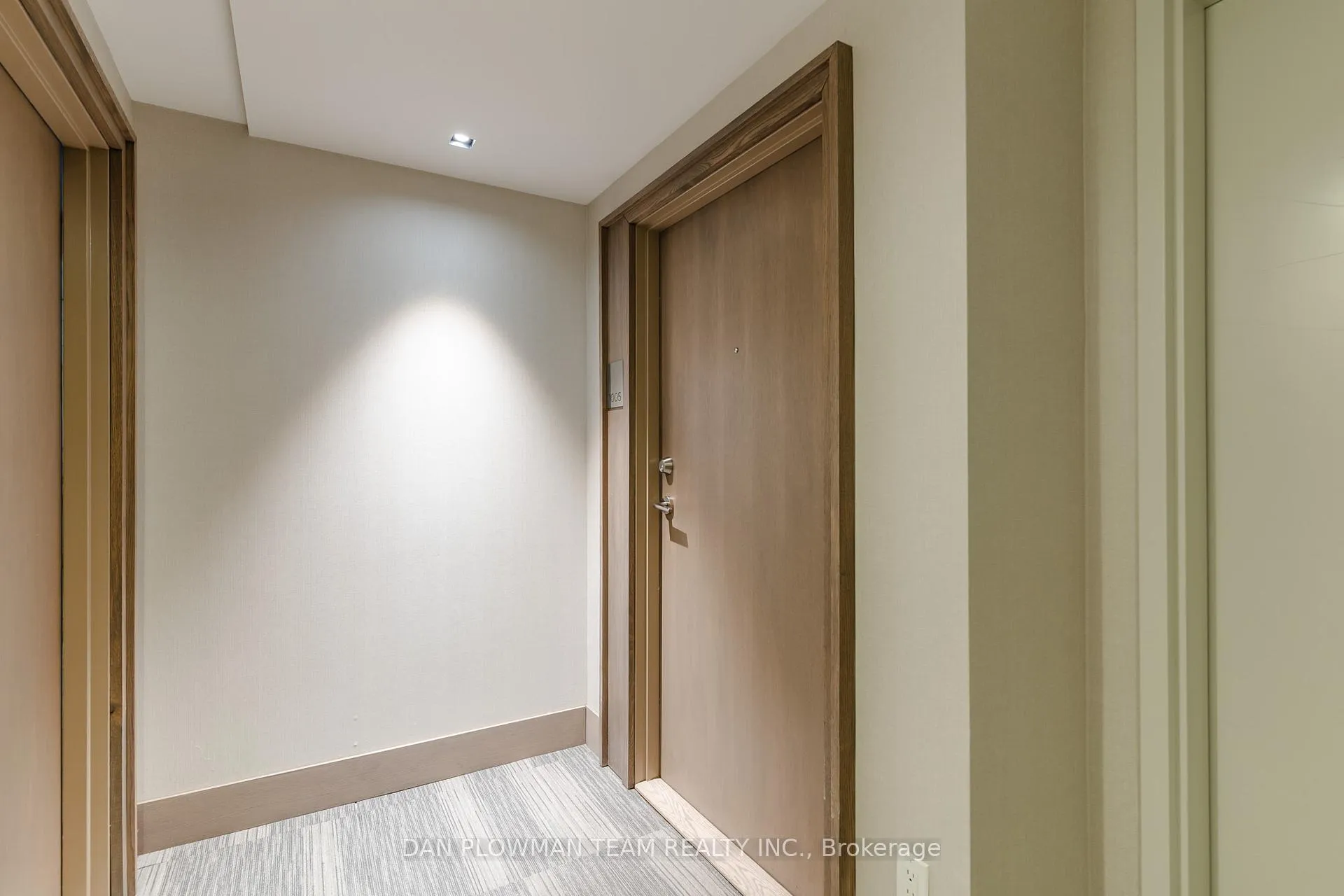Photo 4 of Unit 1005, 1255 Bayly Street, Pickering, Bay Ridges — HOMEH