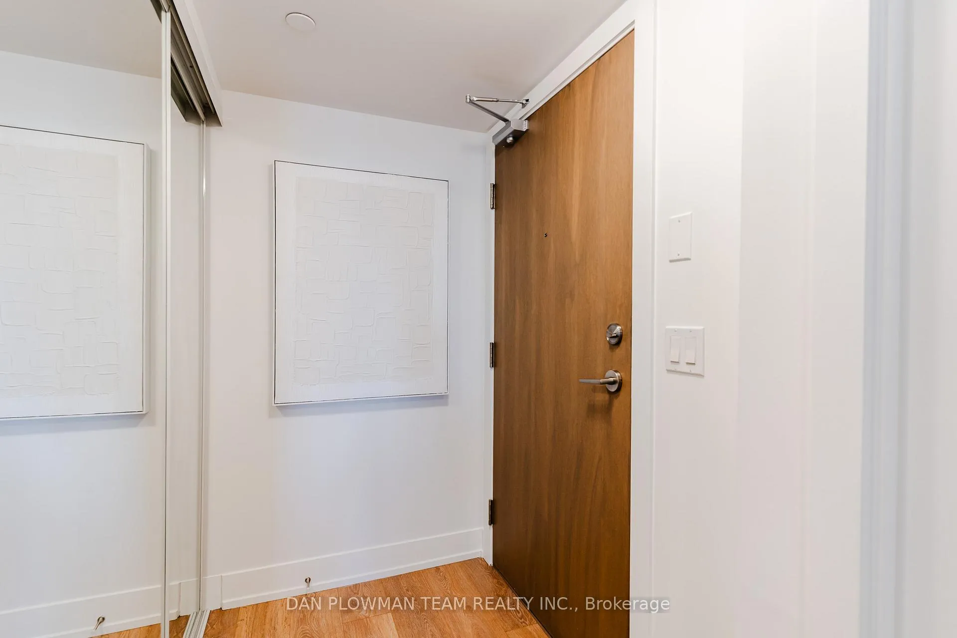 Photo 5 of Unit 1005, 1255 Bayly Street, Pickering, Bay Ridges — HOMEH