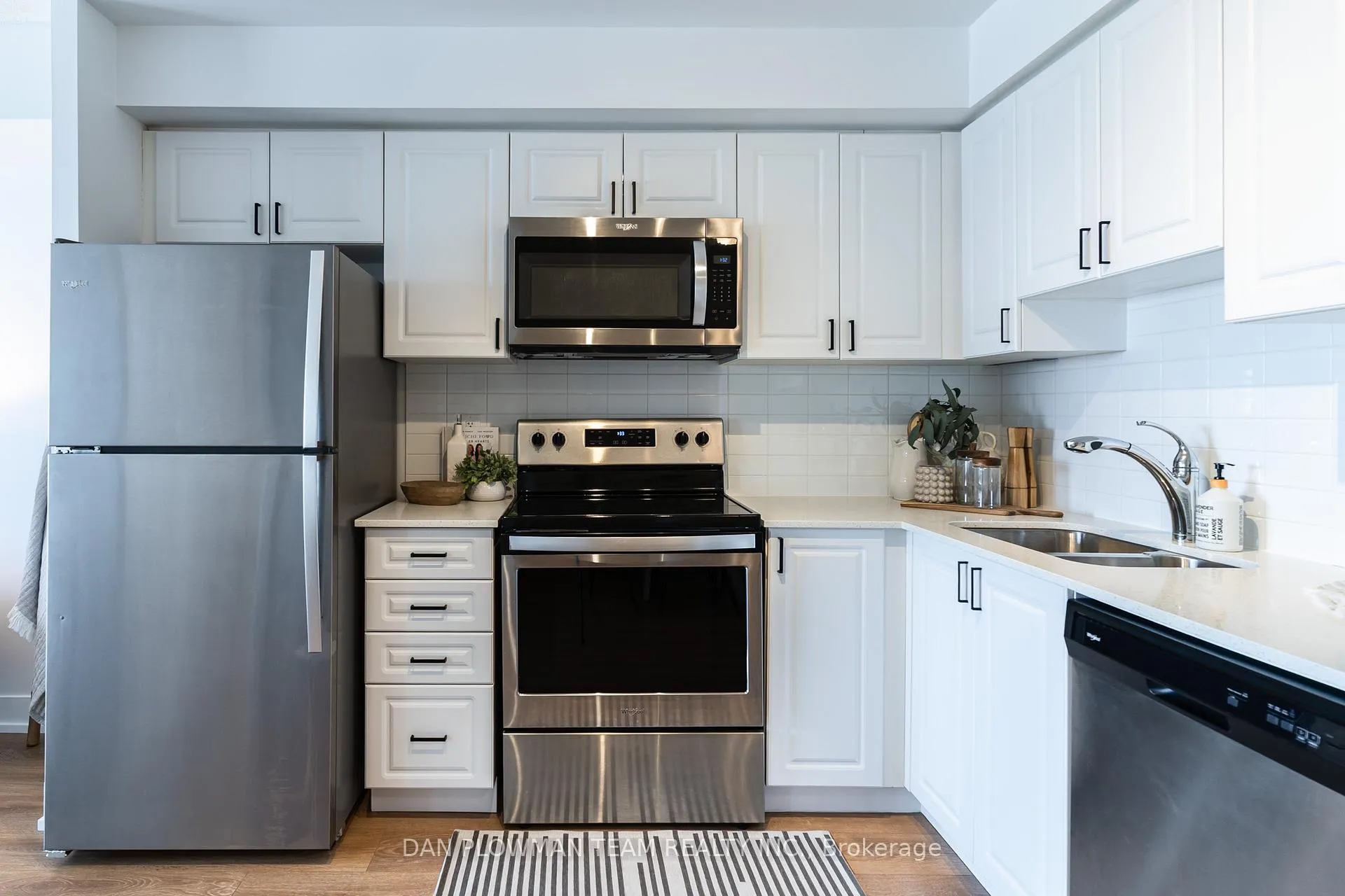 Photo 10 of Unit 1005, 1255 Bayly Street, Pickering, Bay Ridges — HOMEH