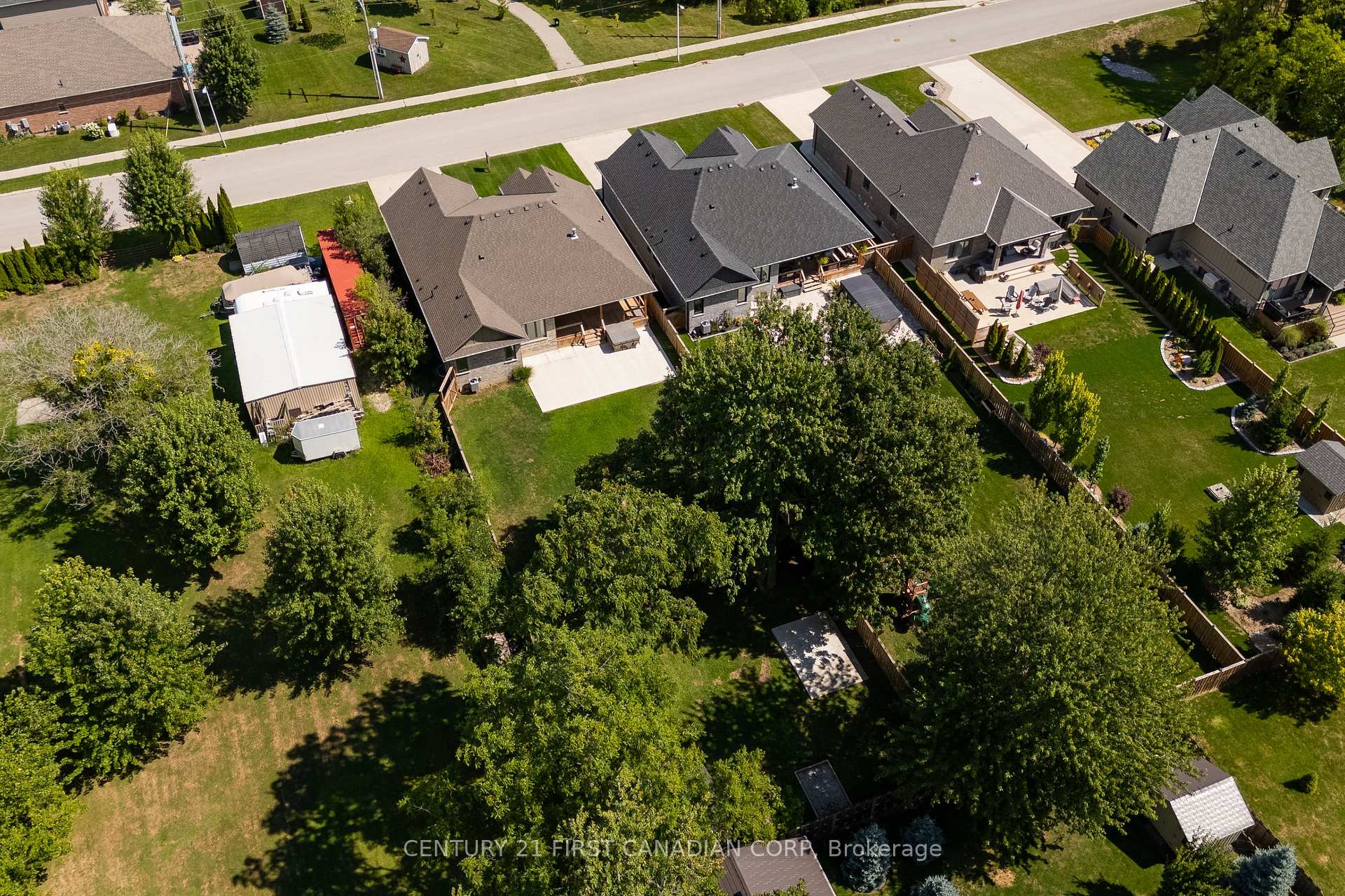 Photo 6 of 245 Walnut Street, Lucan Biddulph, Lucan — HOMEH