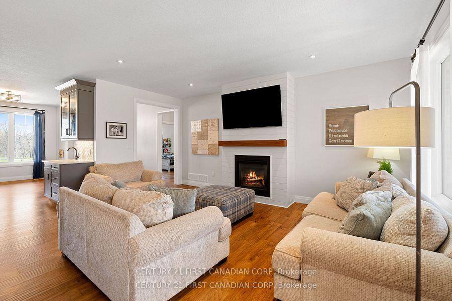 Photo 22 of 245 Walnut Street, Lucan Biddulph, Lucan — HOMEH