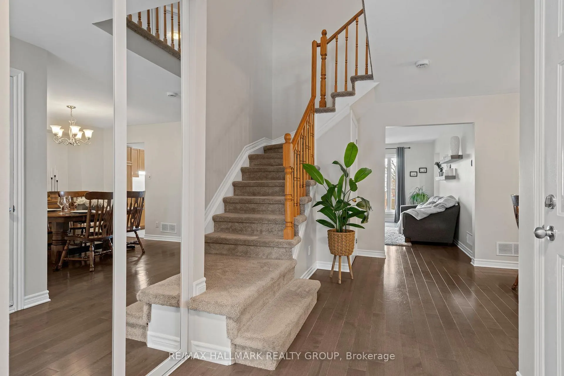 Photo 4 of 36 Cedarock Drive, Ottawa, Kanata - Bridlewood — HOMEH