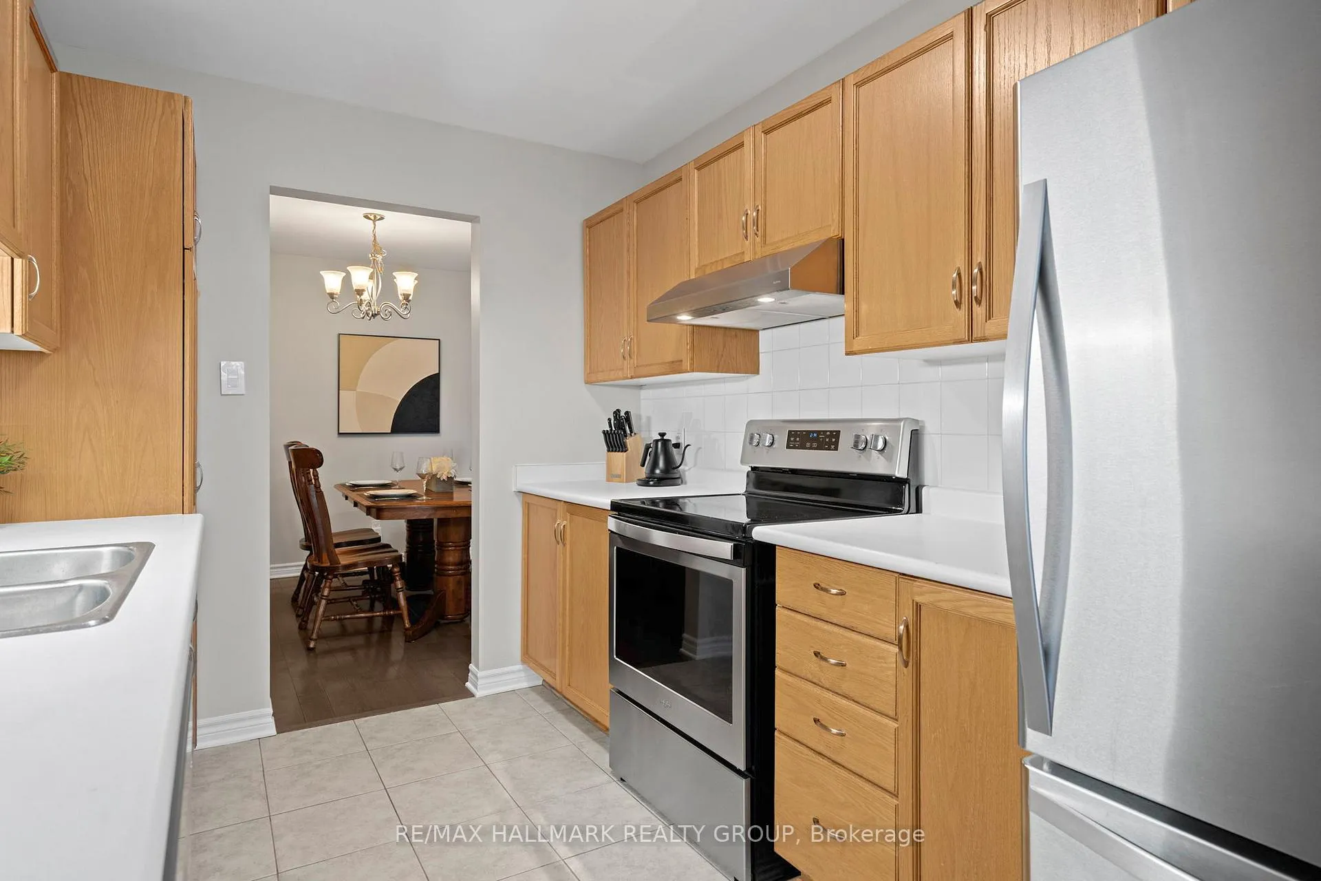 Photo 13 of 36 Cedarock Drive, Ottawa, Kanata - Bridlewood — HOMEH