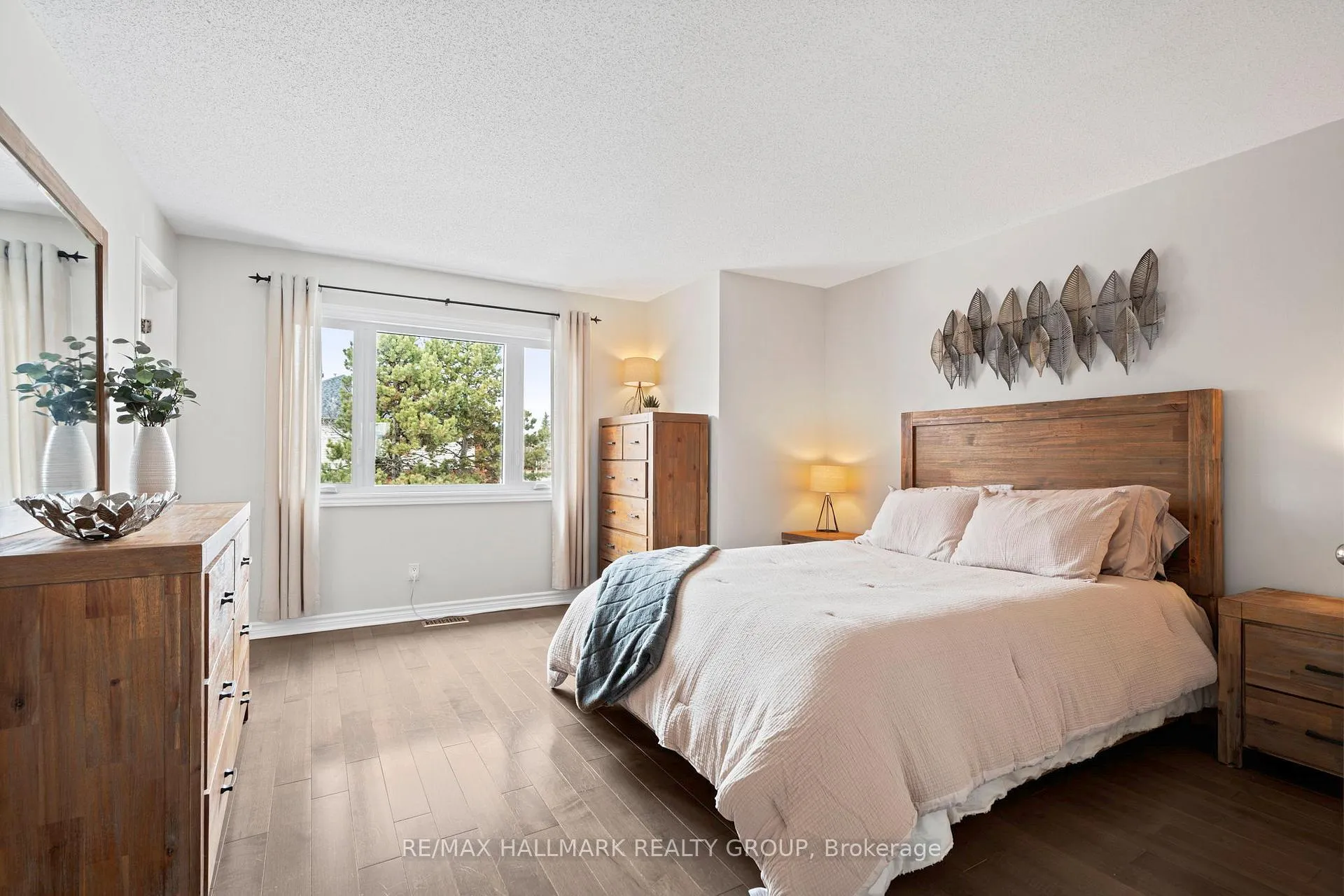 Photo 18 of 36 Cedarock Drive, Ottawa, Kanata - Bridlewood — HOMEH