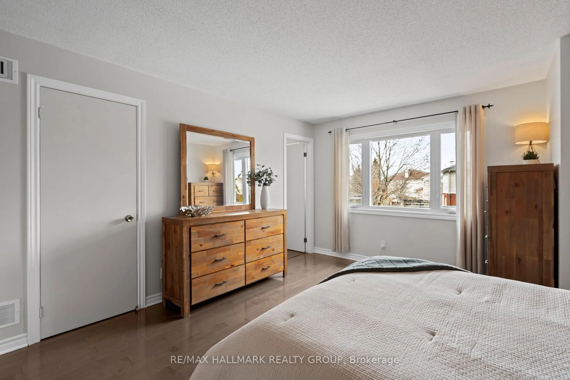 Photo 20 of 36 Cedarock Drive, Ottawa, Kanata - Bridlewood — HOMEH