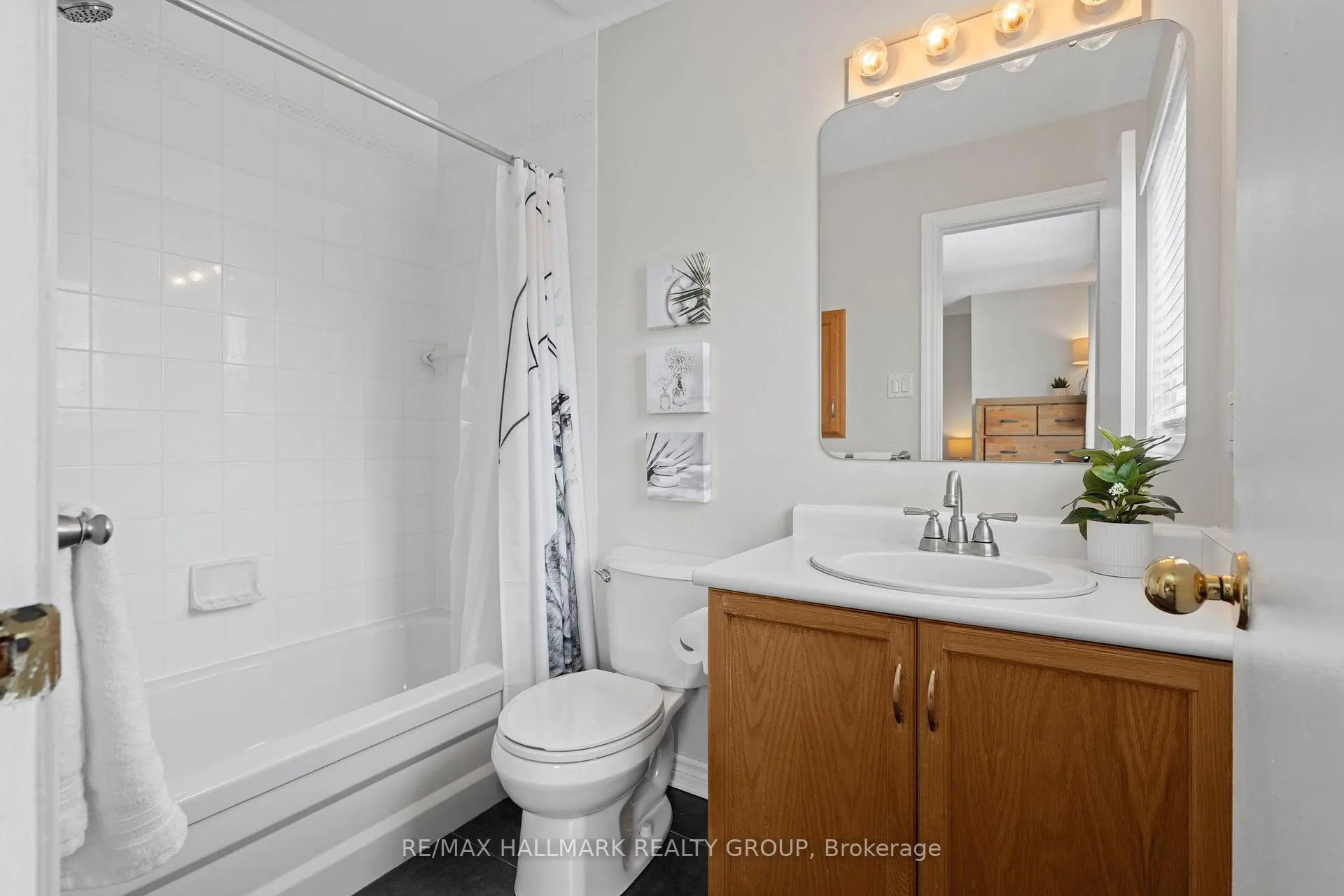 Photo 21 of 36 Cedarock Drive, Ottawa, Kanata - Bridlewood — HOMEH