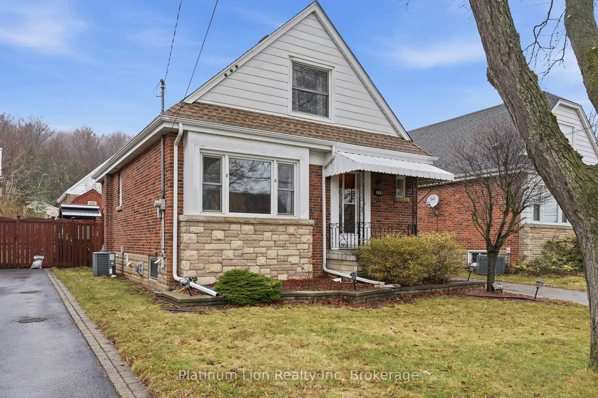 Photo 1 of 258 Cloverdale Avenue, Hamilton, Rosedale — HOMEH