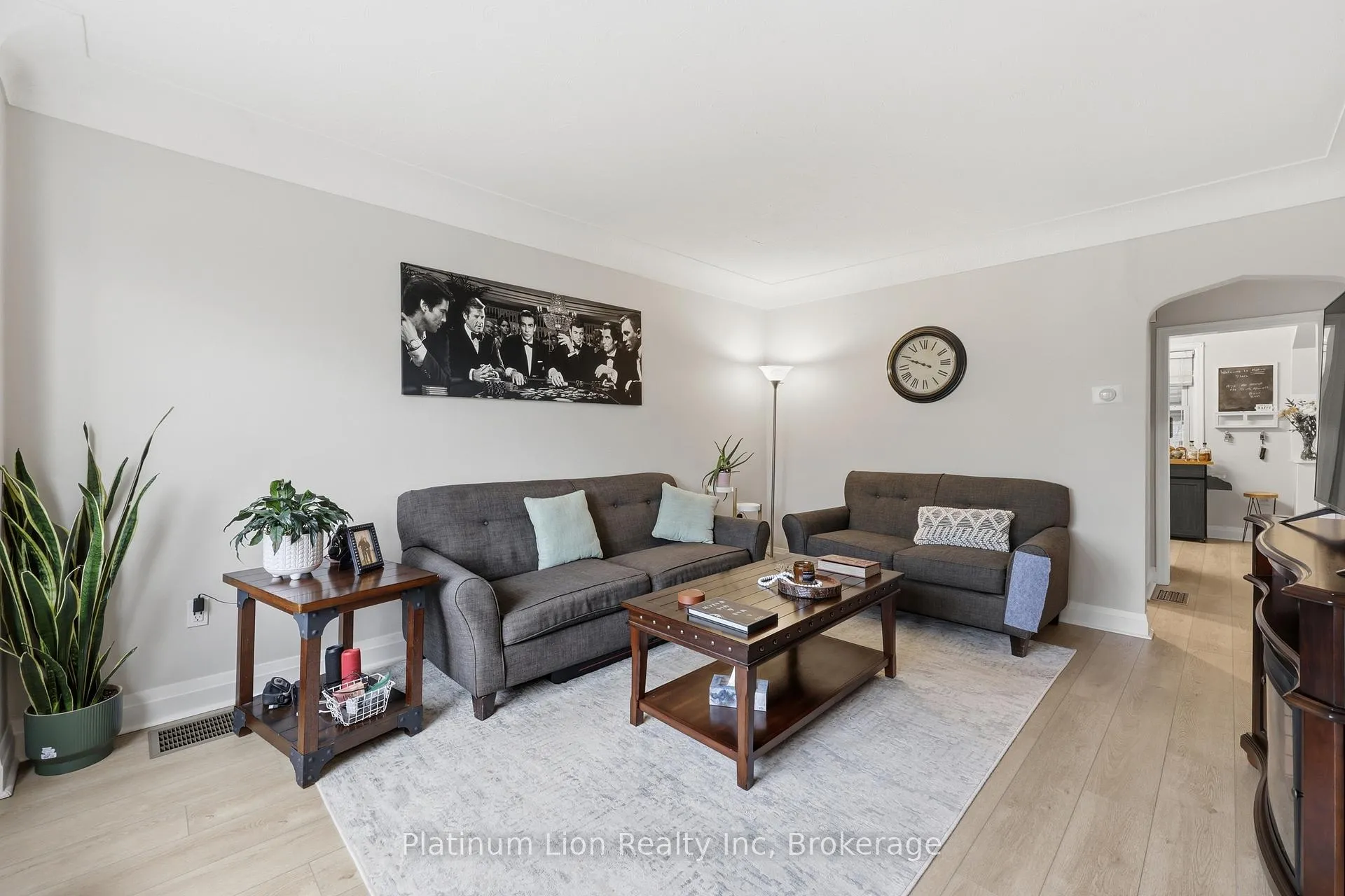 Photo 4 of 258 Cloverdale Avenue, Hamilton, Rosedale — HOMEH