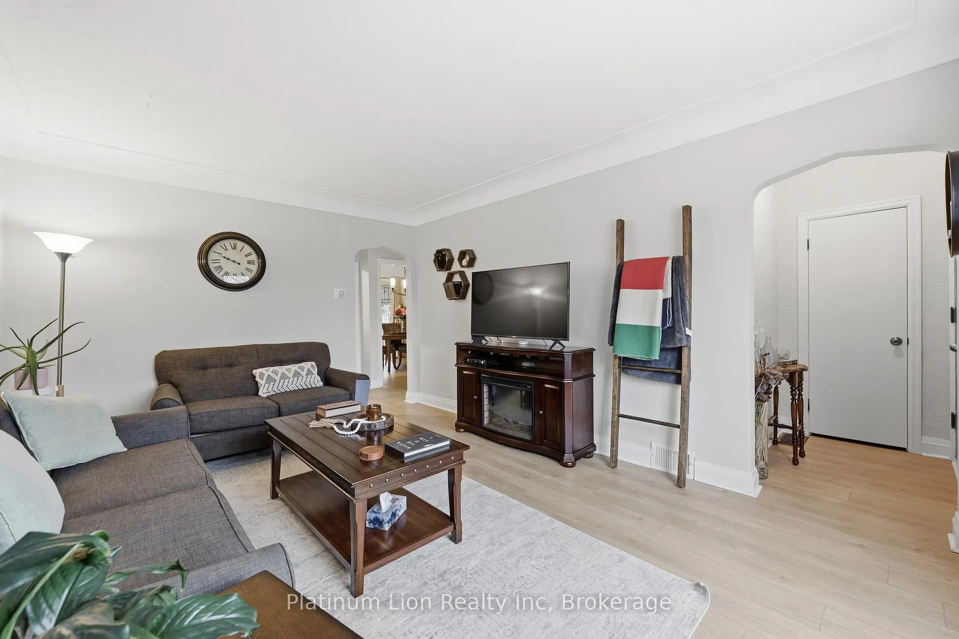 Photo 5 of 258 Cloverdale Avenue, Hamilton, Rosedale — HOMEH