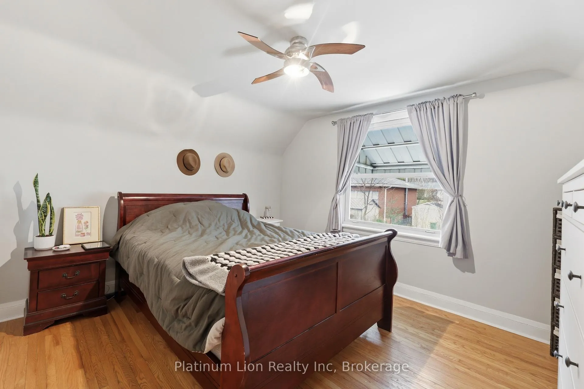 Photo 21 of 258 Cloverdale Avenue, Hamilton, Rosedale — HOMEH