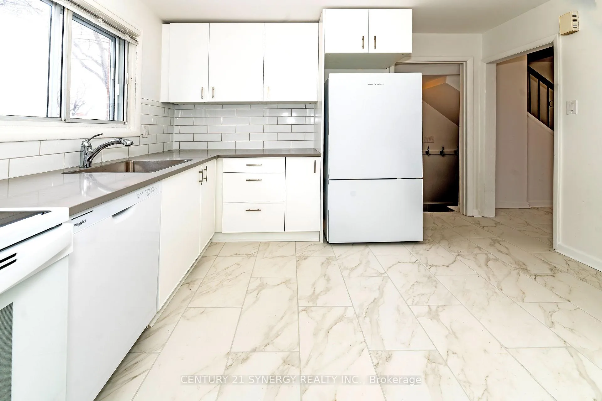 Photo 8 of 3 Farlane Boulevard, Ottawa, City View/Skyline/Fisher Heights/Parkwood Hills — HOMEH