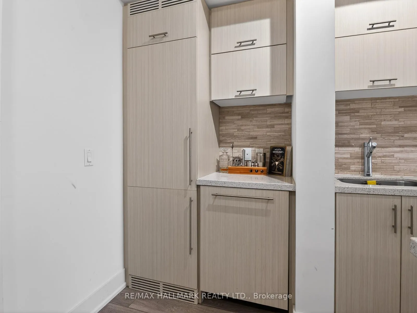 Photo 3 of Unit 1003, 180 Enterprise Boulevard, Markham, Unionville — HOMEH
