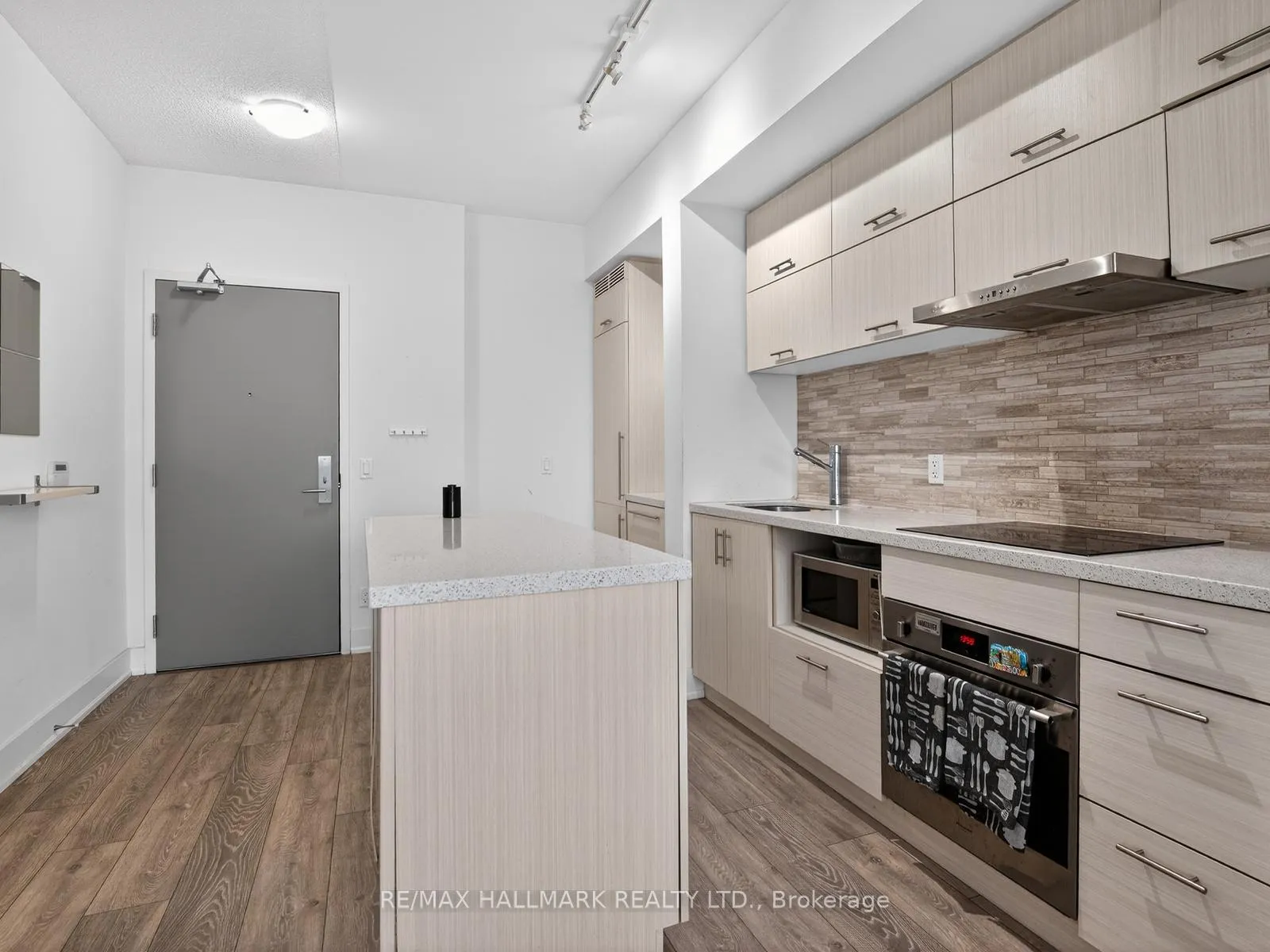 Photo 7 of Unit 1003, 180 Enterprise Boulevard, Markham, Unionville — HOMEH