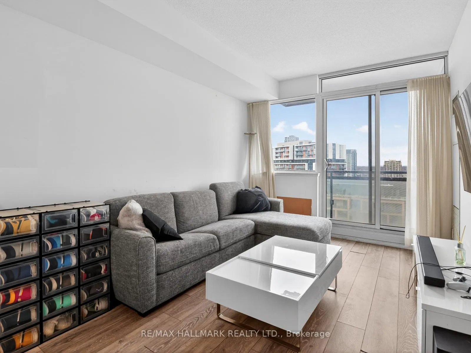 Photo 8 of Unit 1003, 180 Enterprise Boulevard, Markham, Unionville — HOMEH
