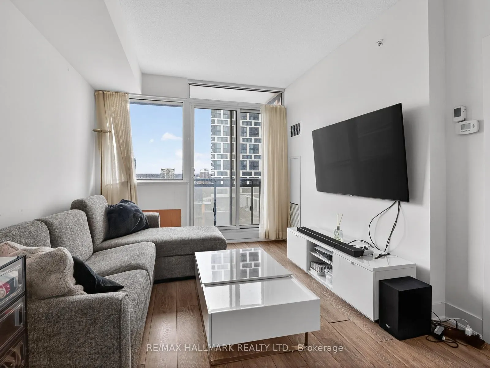 Photo 9 of Unit 1003, 180 Enterprise Boulevard, Markham, Unionville — HOMEH