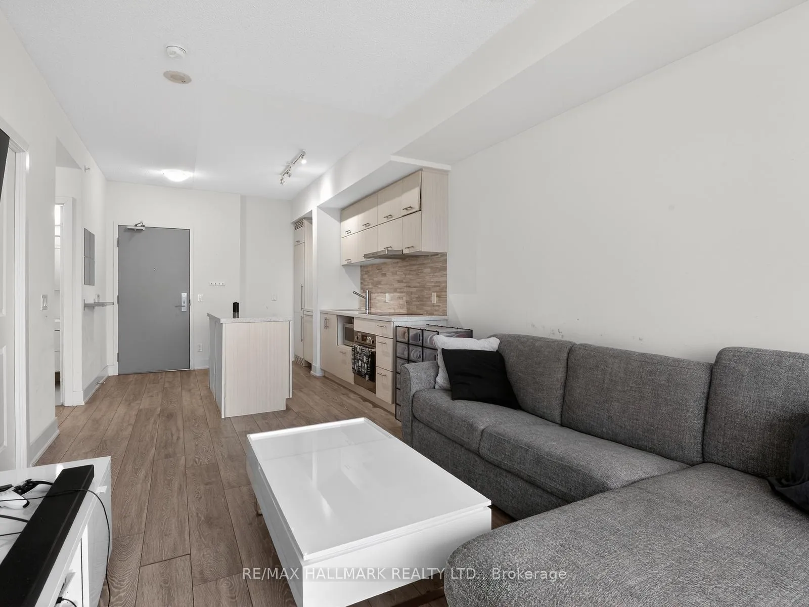 Photo 10 of Unit 1003, 180 Enterprise Boulevard, Markham, Unionville — HOMEH