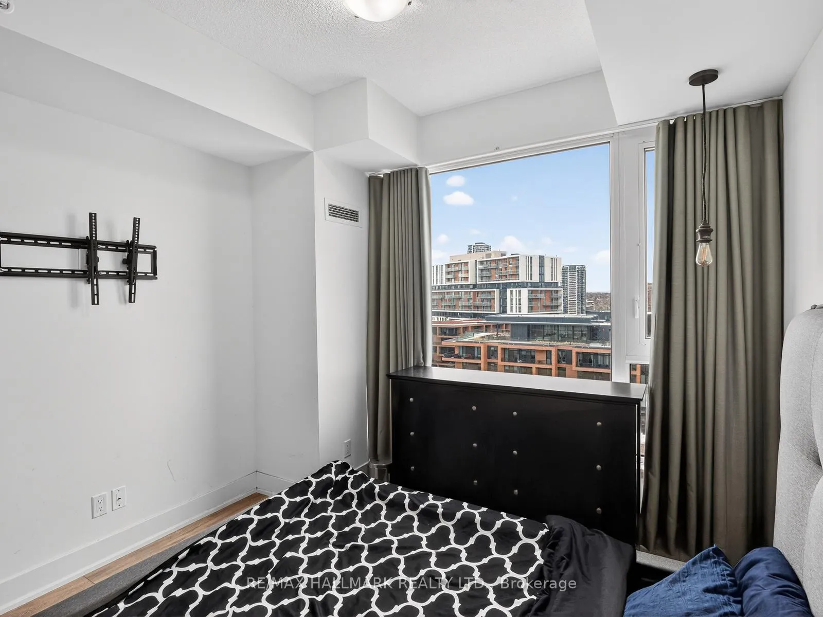 Photo 15 of Unit 1003, 180 Enterprise Boulevard, Markham, Unionville — HOMEH
