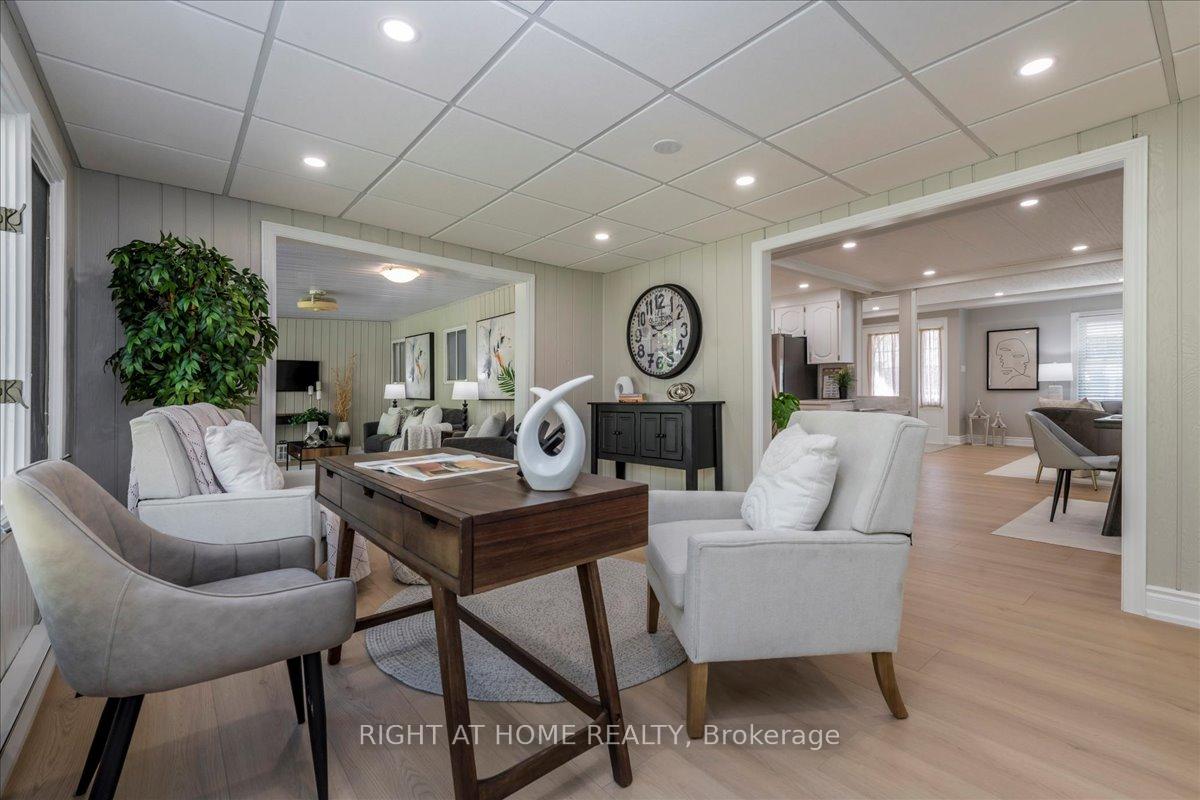 Photo 17 of 18 Riverview Circle, Innisfil, Rural Innisfil — HOMEH