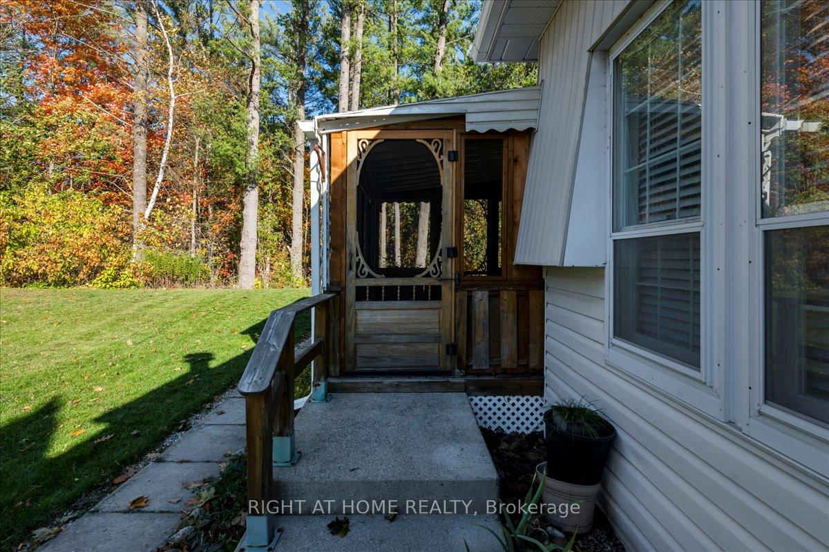 Photo 31 of 18 Riverview Circle, Innisfil, Rural Innisfil — HOMEH