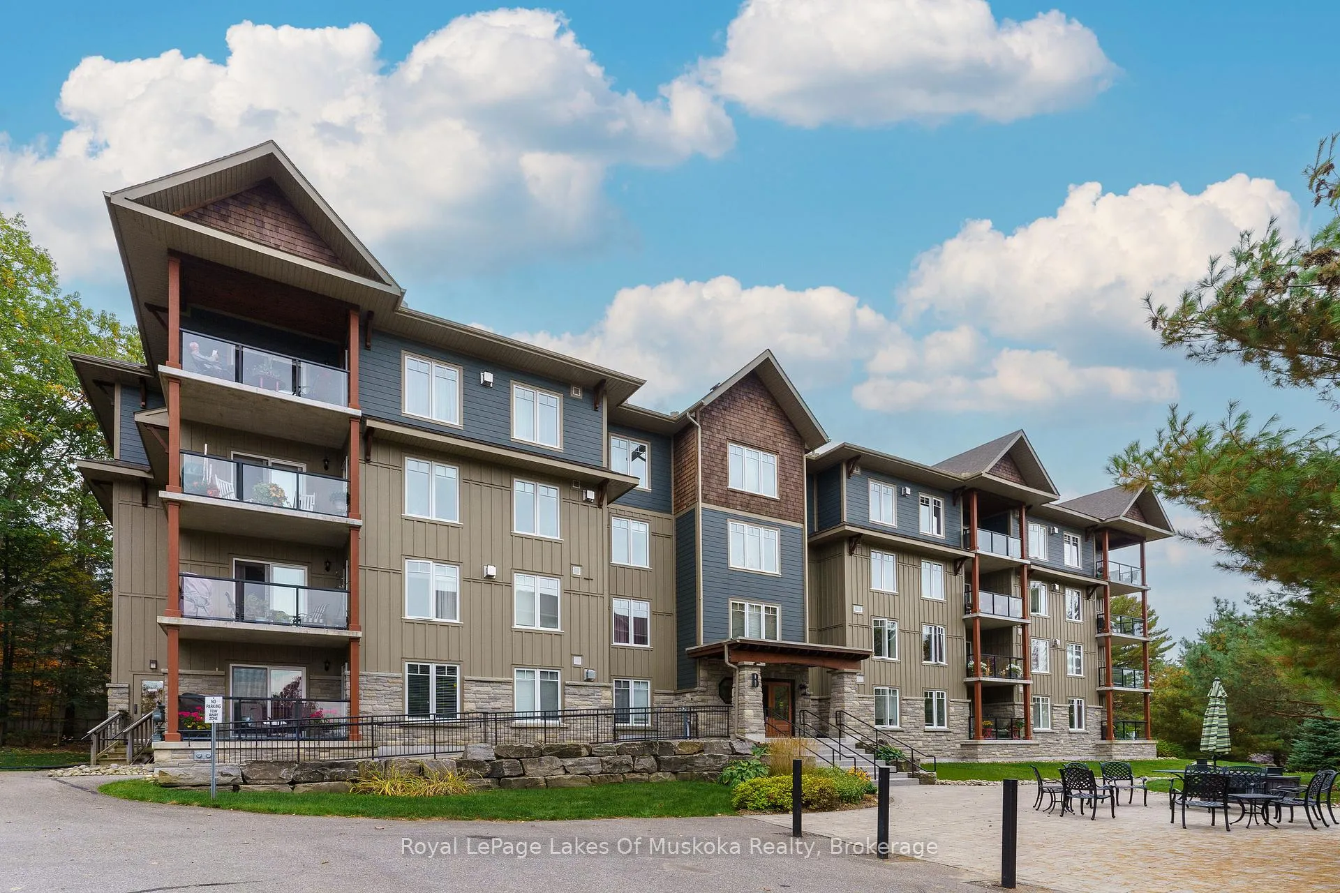 Photo 1 of Unit 304, 391B Manitoba Street, Bracebridge, Macaulay — HOMEH
