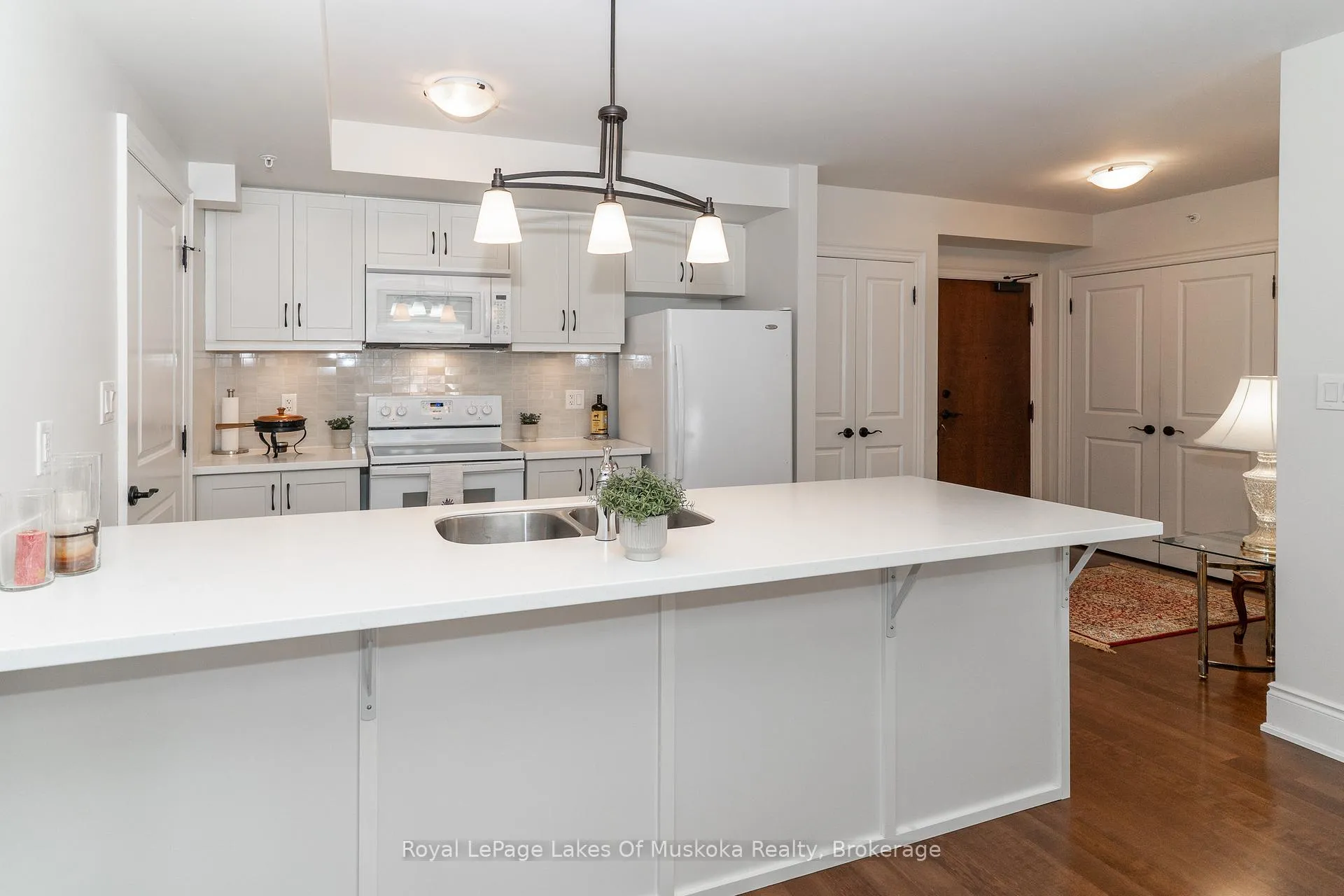 Photo 5 of Unit 304, 391B Manitoba Street, Bracebridge, Macaulay — HOMEH