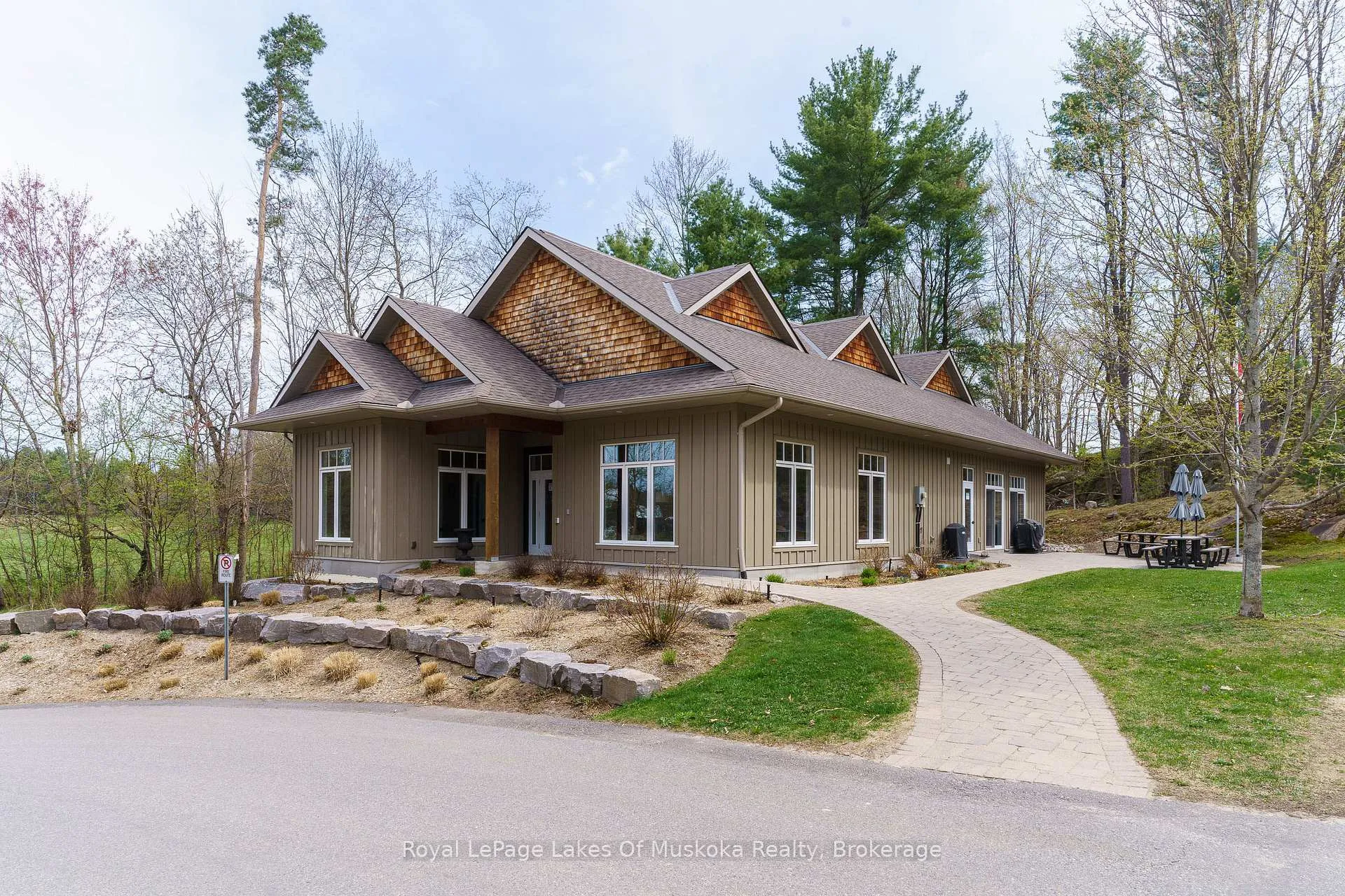 Photo 34 of Unit 304, 391B Manitoba Street, Bracebridge, Macaulay — HOMEH