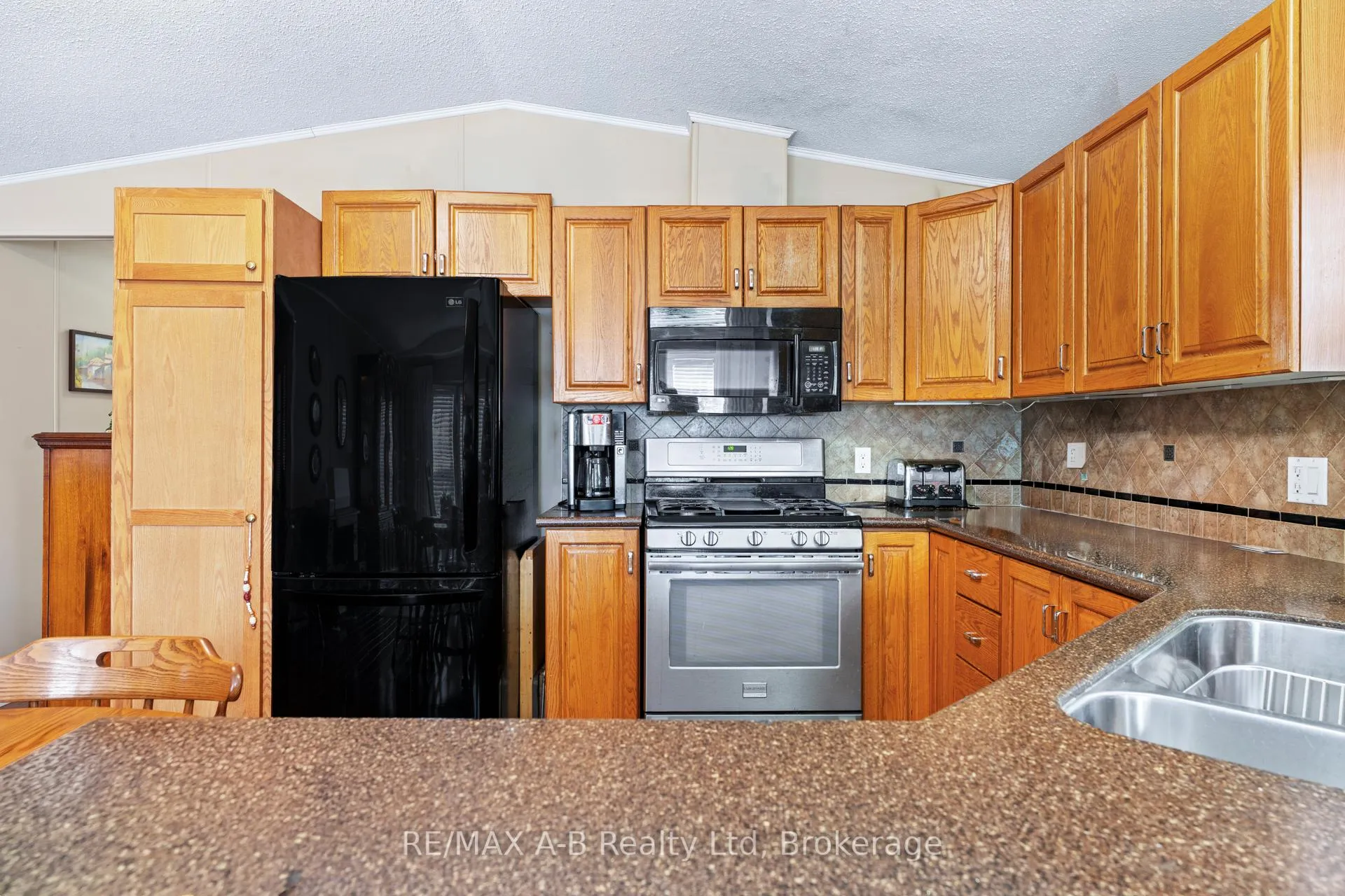 Photo 6 of Unit 936, 316489 31St Line, Zorra, Rural Zorra — HOMEH